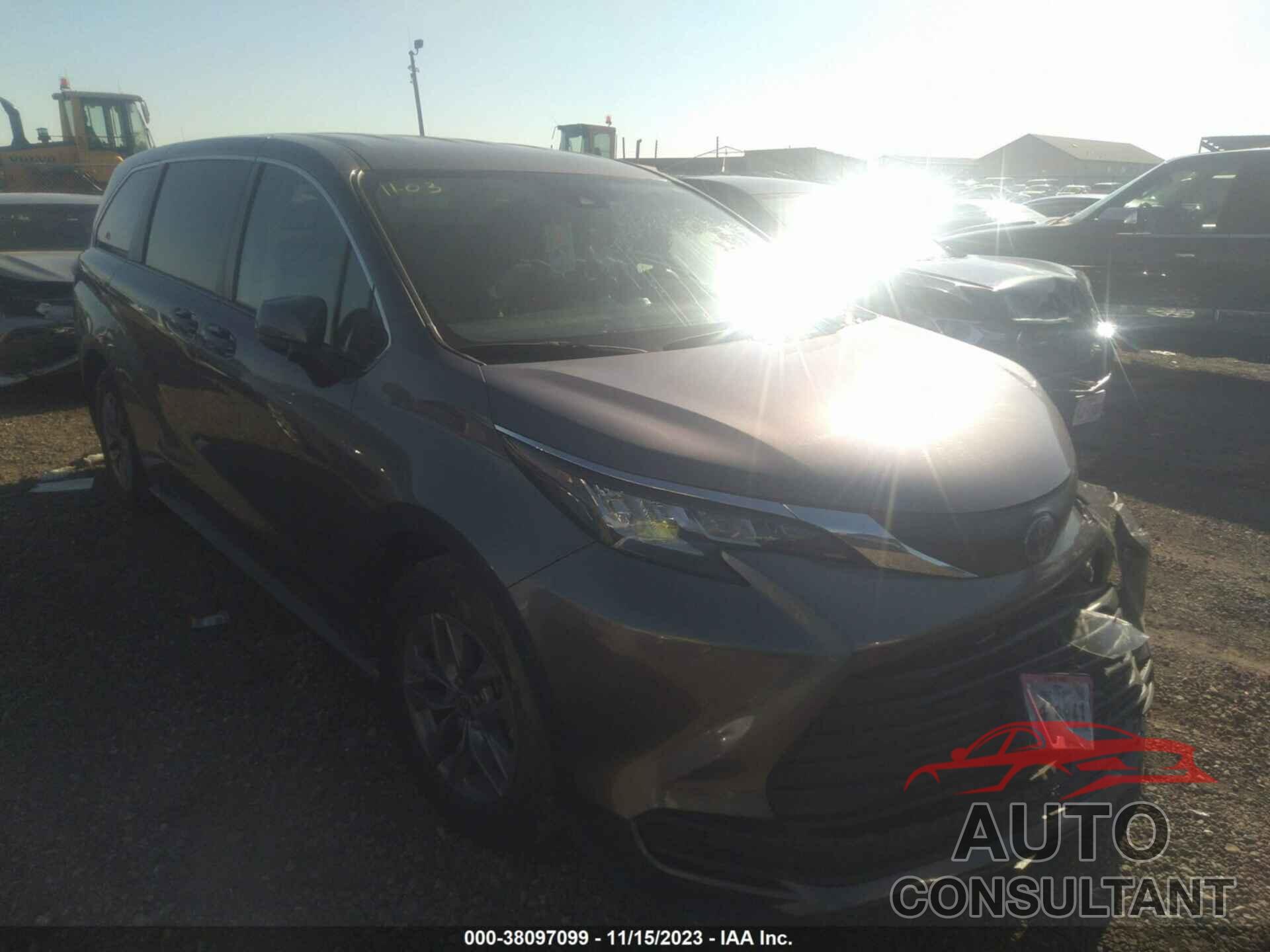 TOYOTA SIENNA 2022 - 5TDKRKECXNS107302