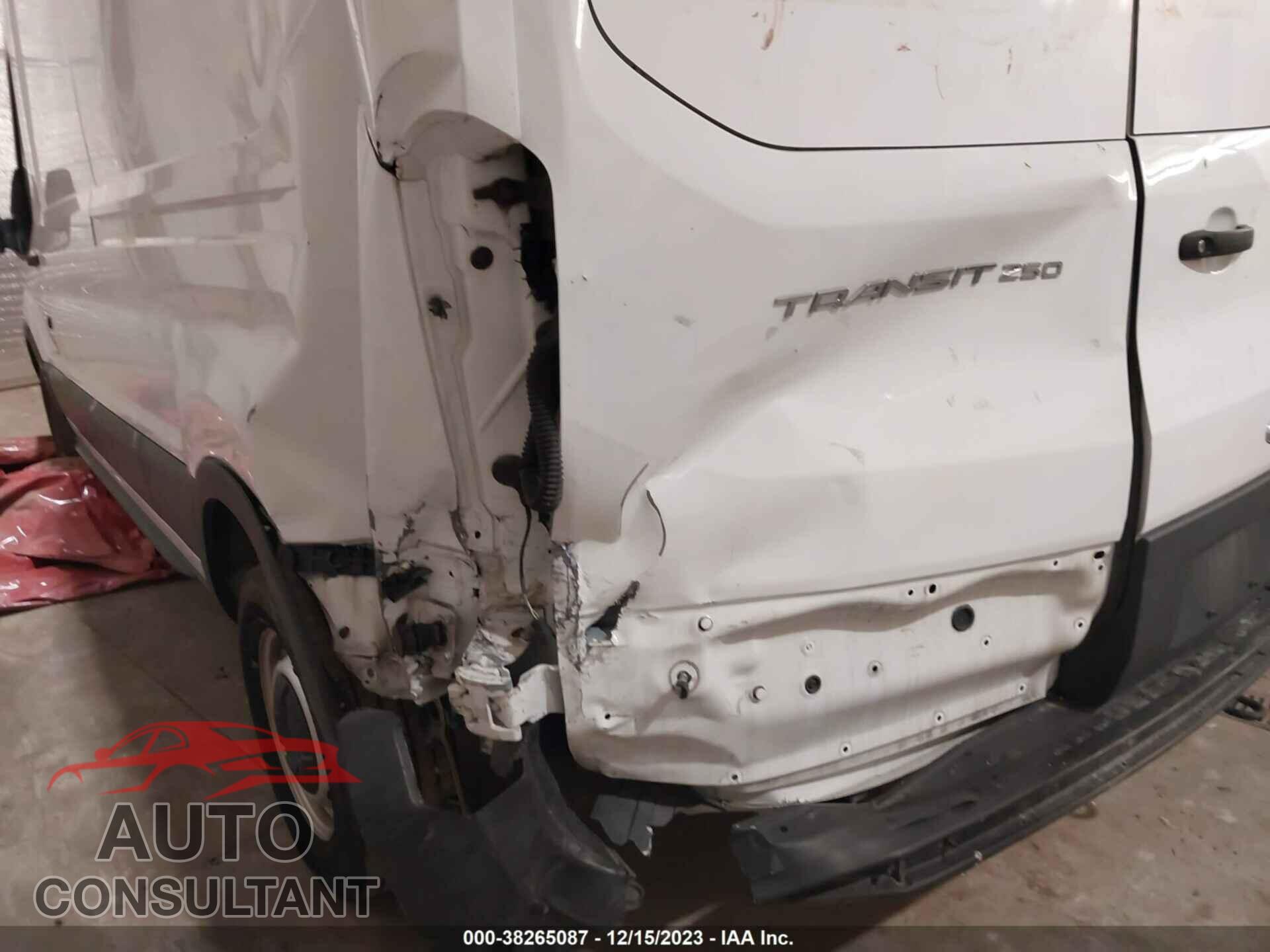 FORD TRANSIT 2019 - 1FTYR2CM9KKB65670