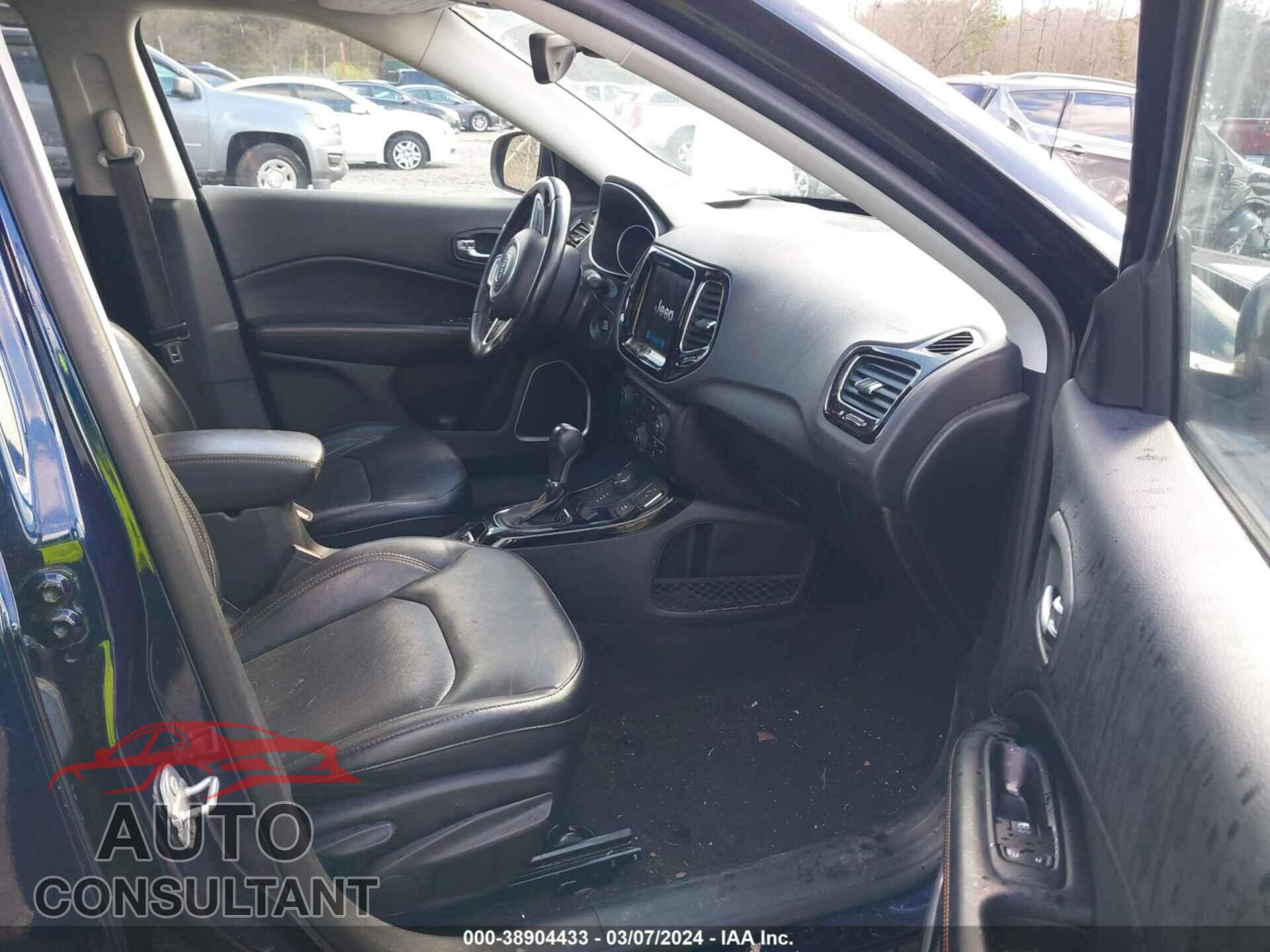 JEEP COMPASS 2018 - 3C4NJDCBXJT367189