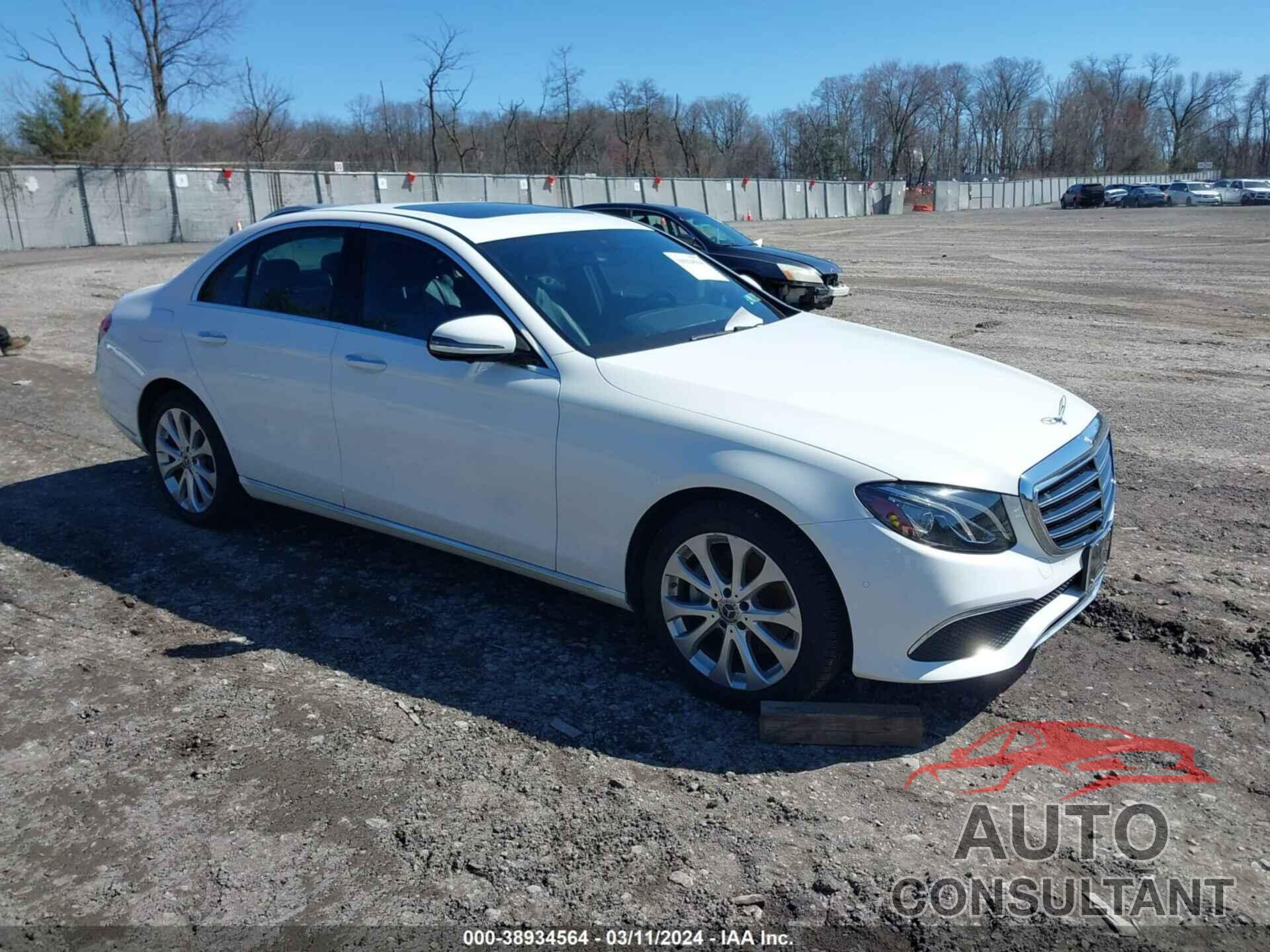 MERCEDES-BENZ E 300 2019 - WDDZF4KB4KA515887