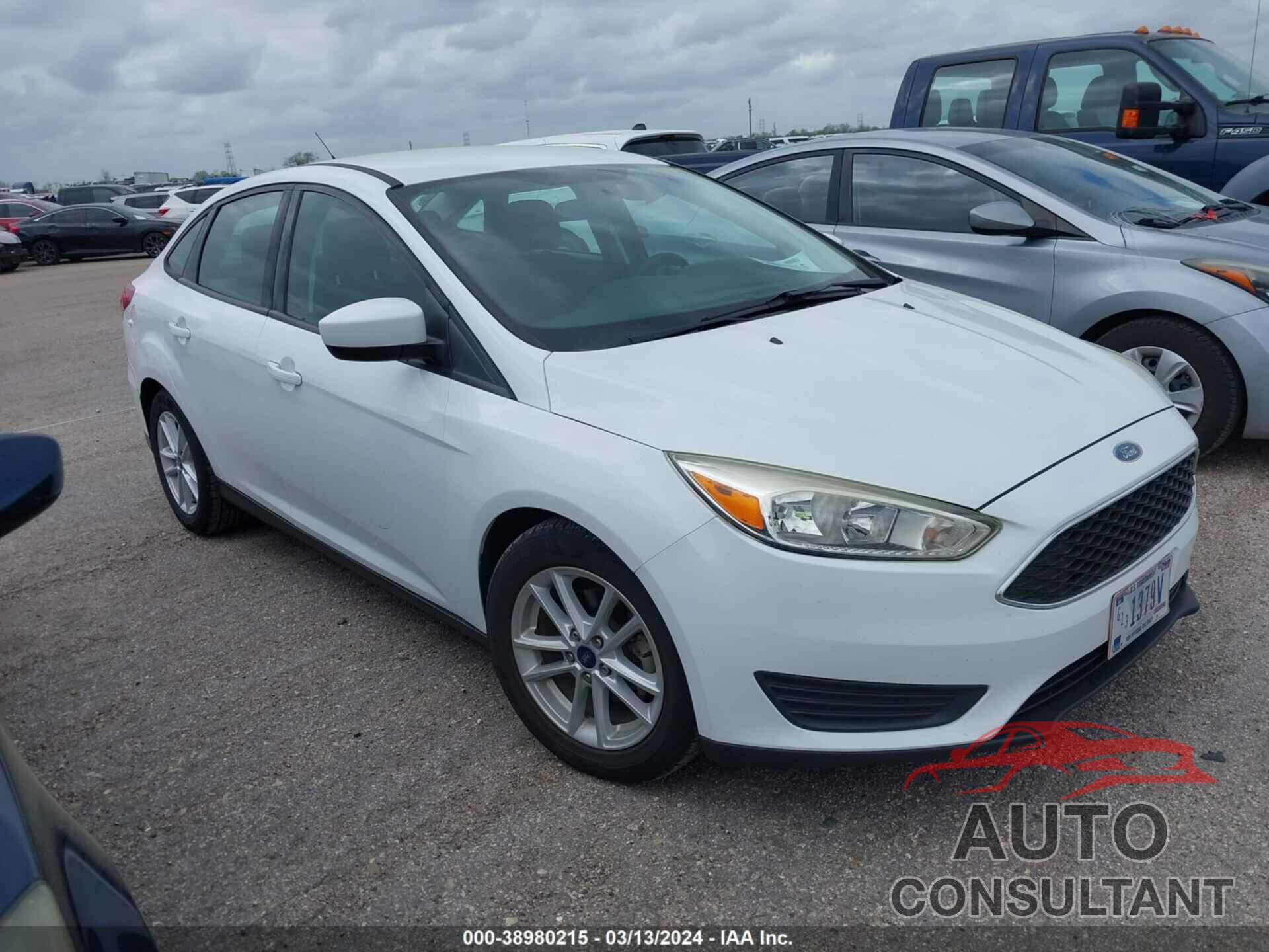 FORD FOCUS 2018 - 1FADP3F22JL328470