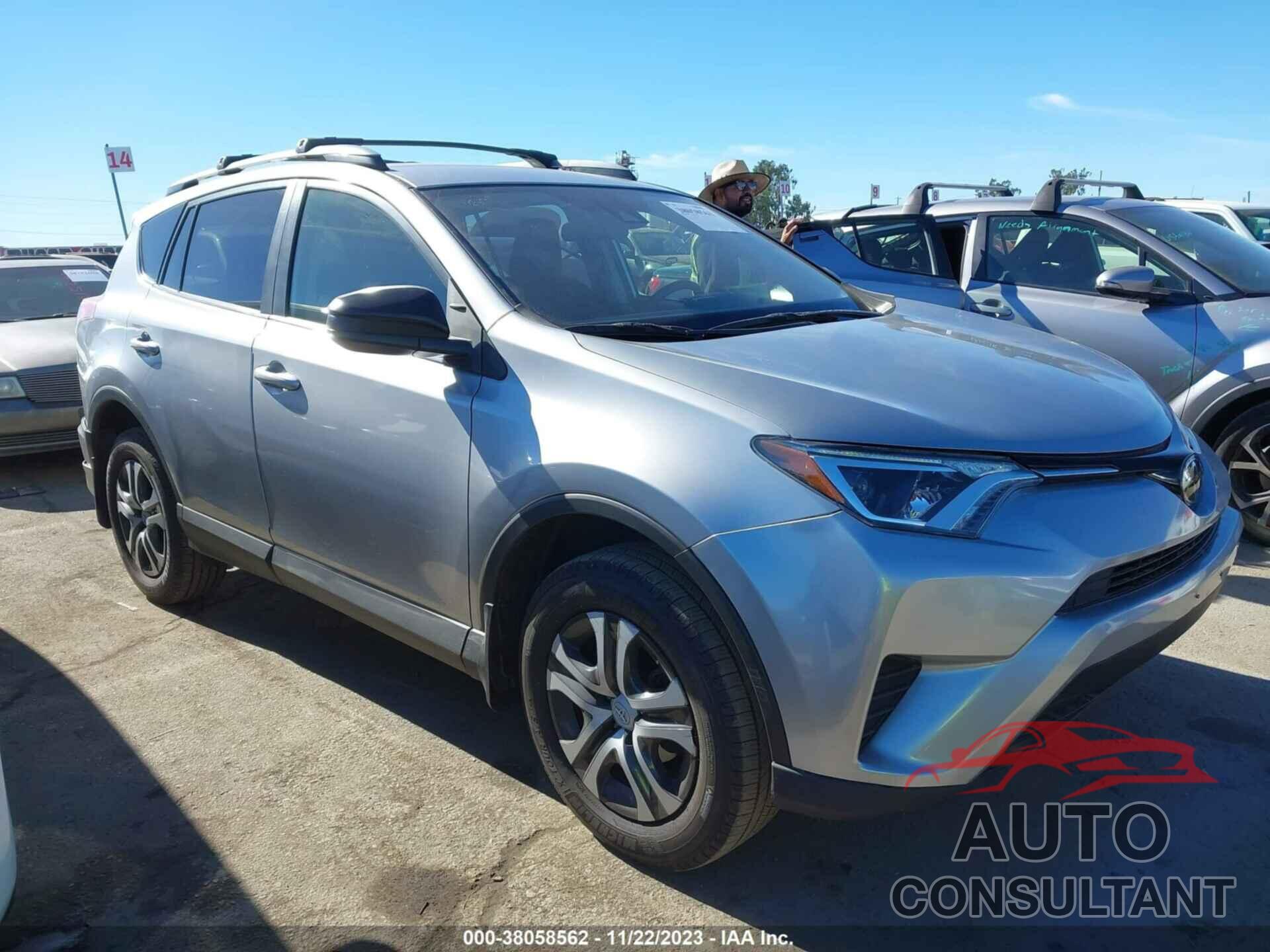 TOYOTA RAV4 2018 - JTMZFREV8JJ161612
