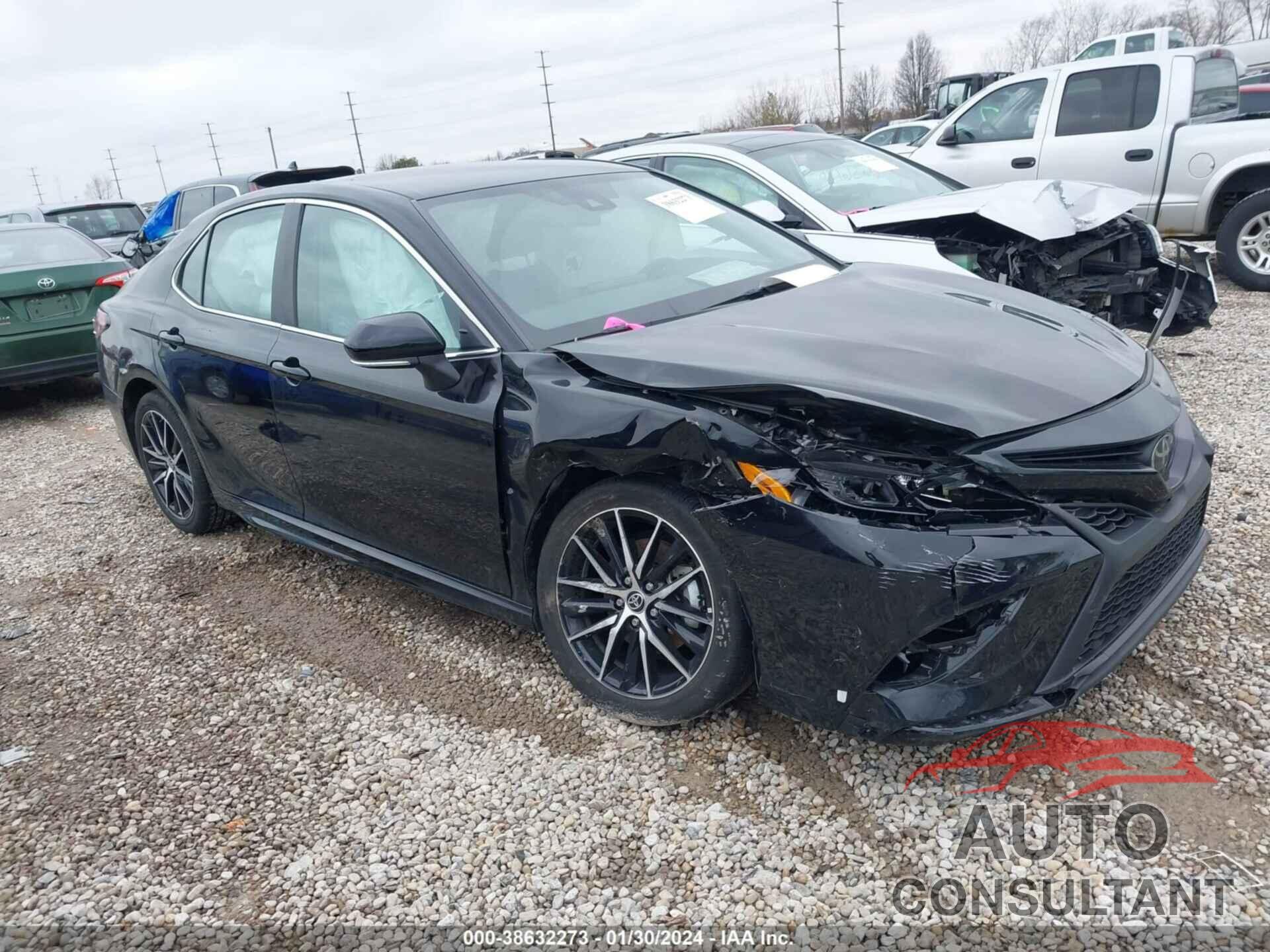 TOYOTA CAMRY 2023 - 4T1G11BK0PU088420