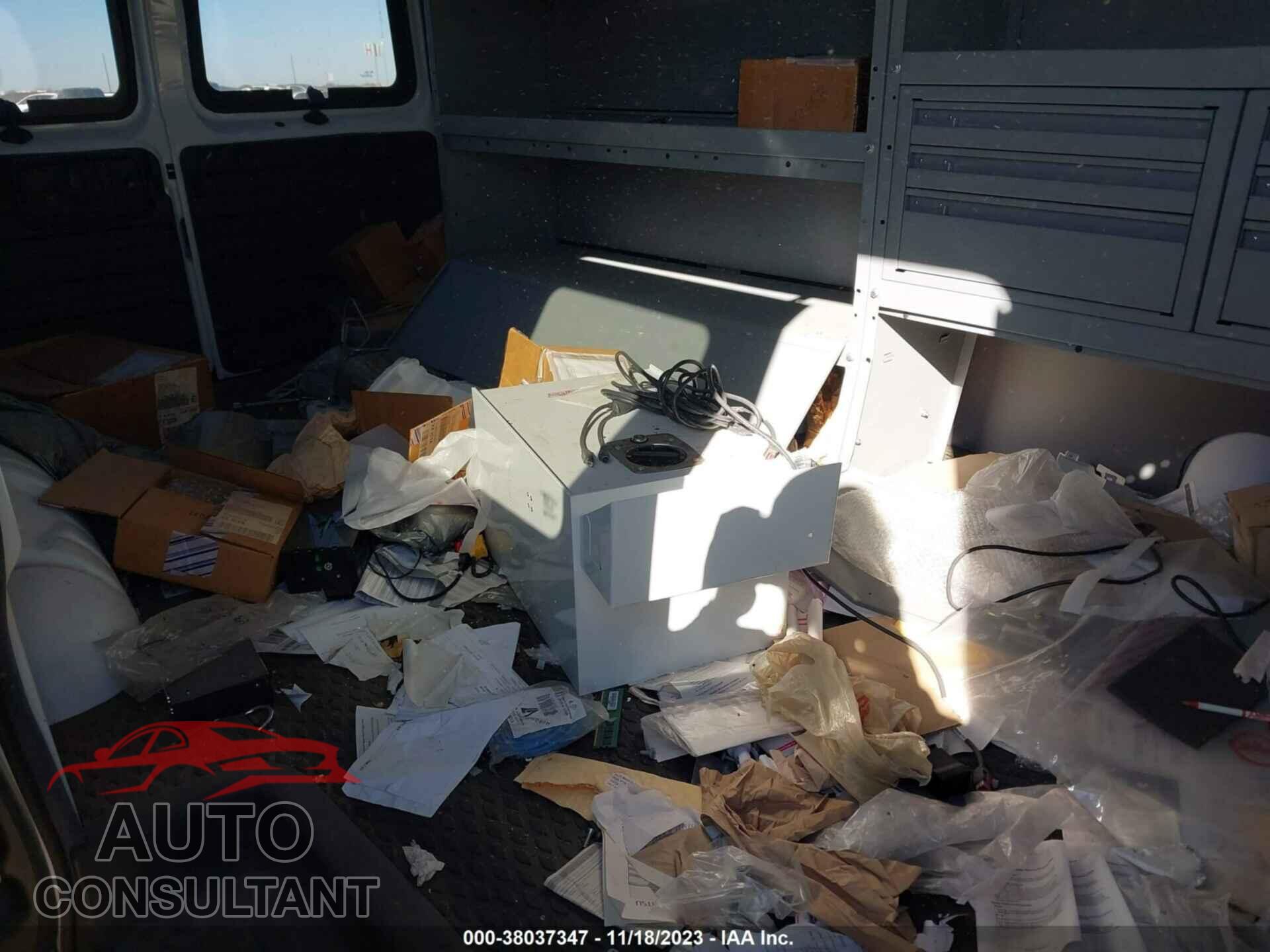 CHEVROLET EXPRESS CARGO VAN 2017 - 1GCWGAFF6H1185734