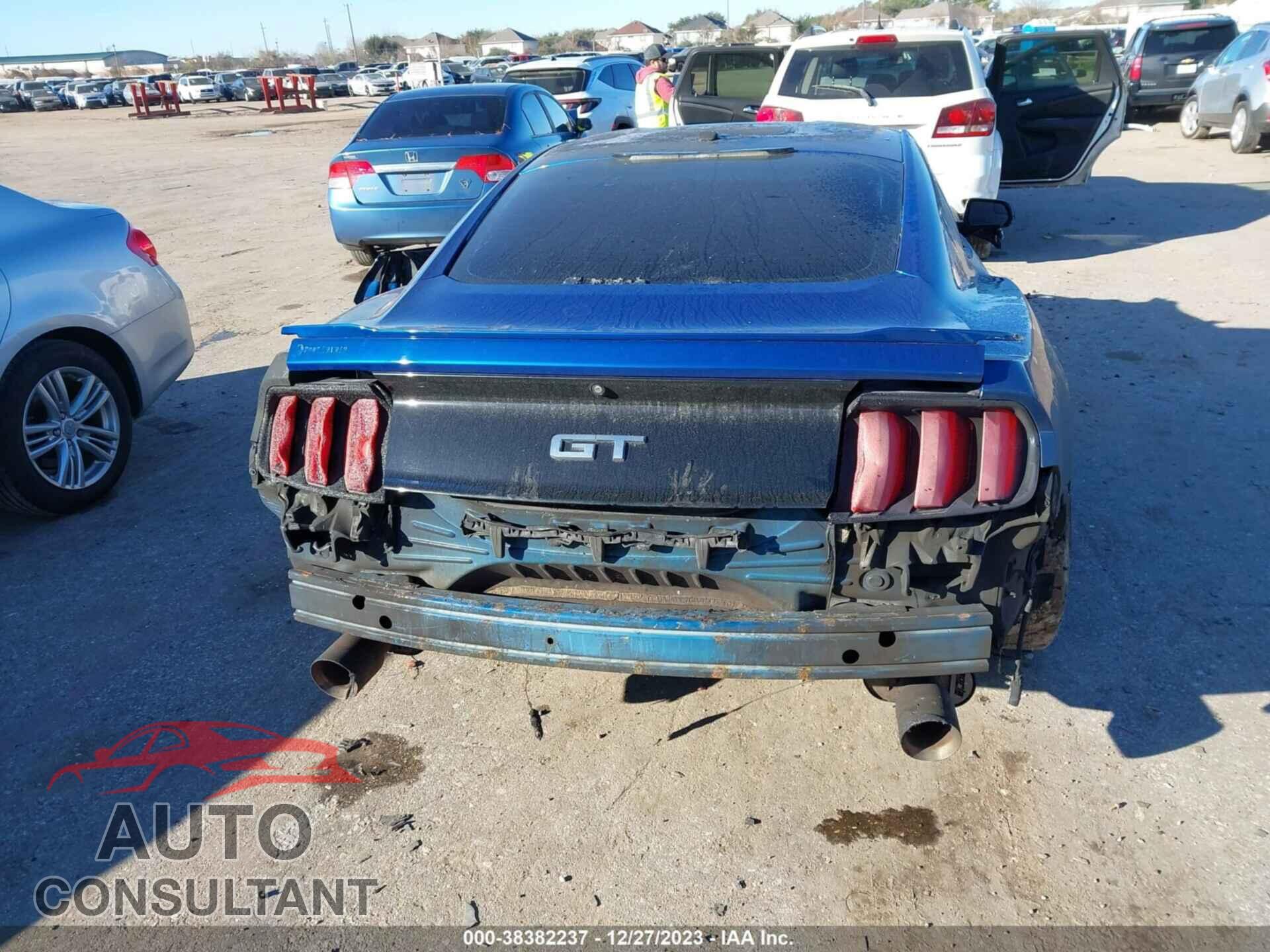 FORD MUSTANG 2017 - 1FA6P8CFXH5271852