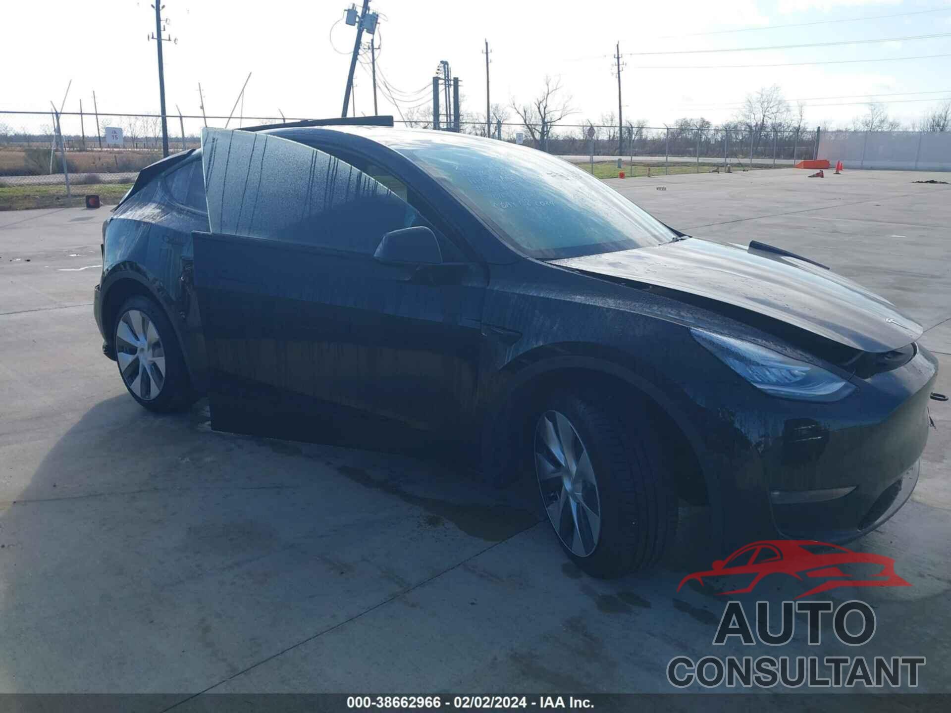 TESLA MODEL Y 2021 - 5YJYGDEE5MF204570