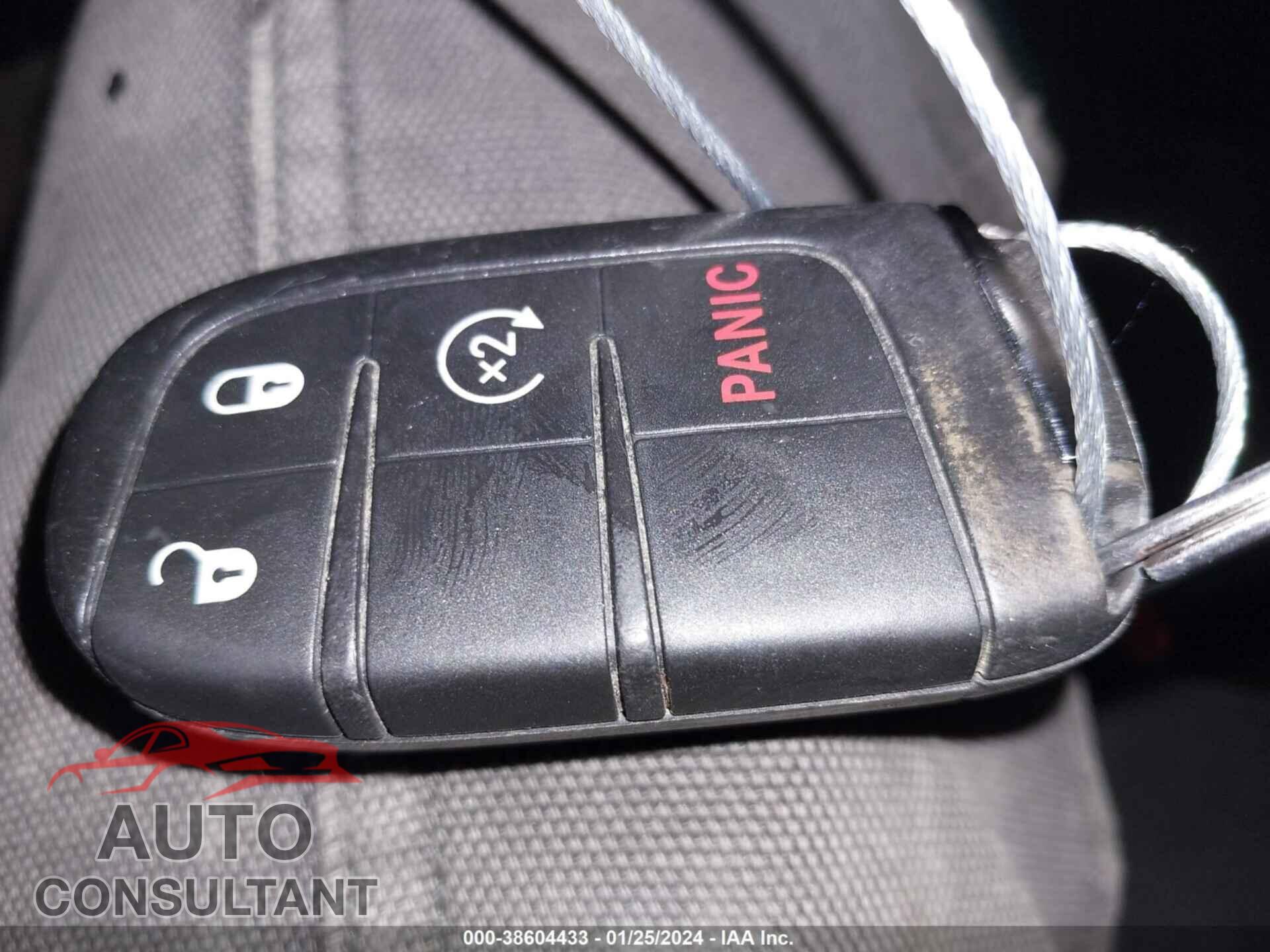 JEEP COMPASS 2018 - 3C4NJDAB2JT163330