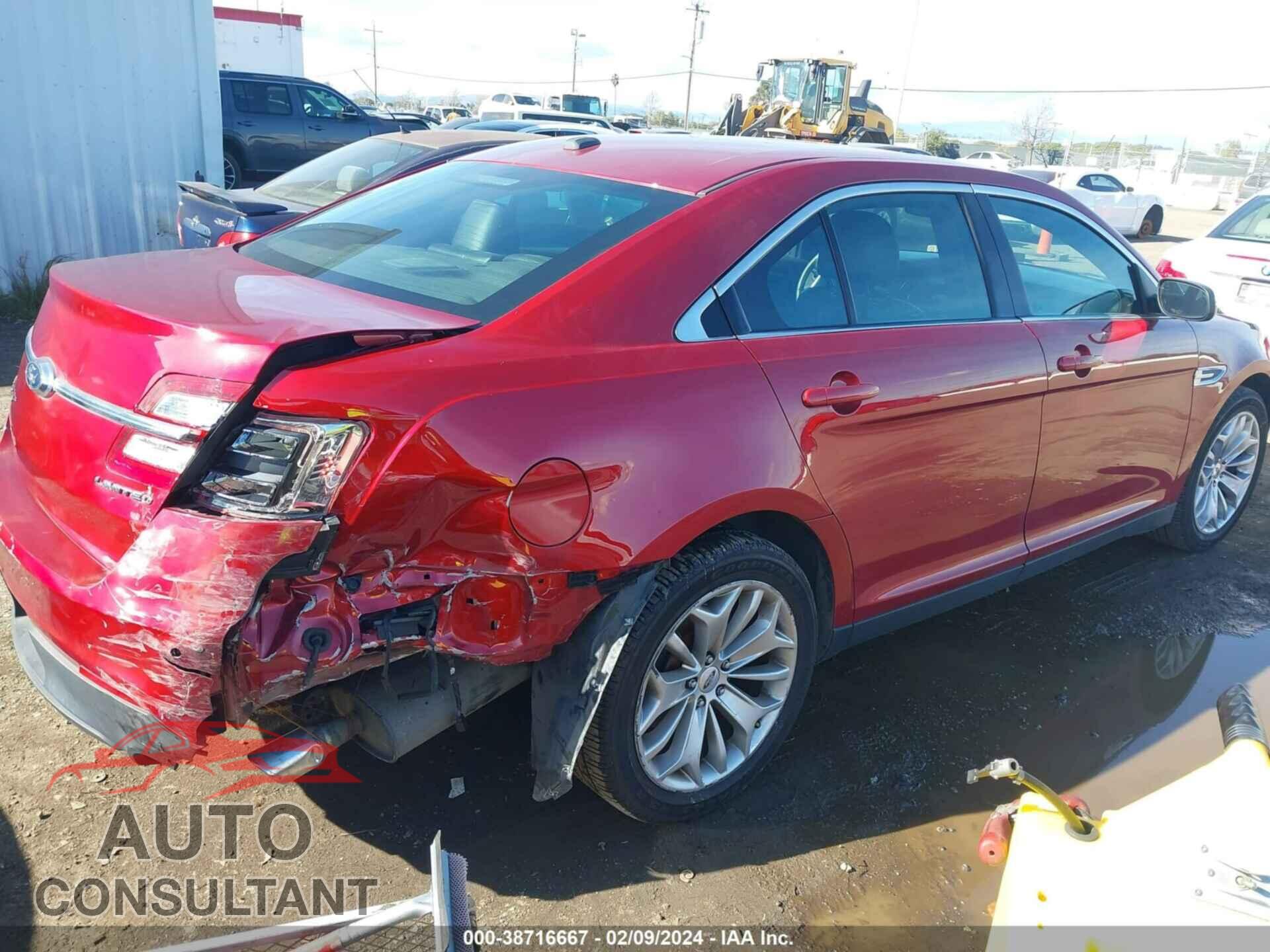 FORD TAURUS 2018 - 1FAHP2F84JG143409