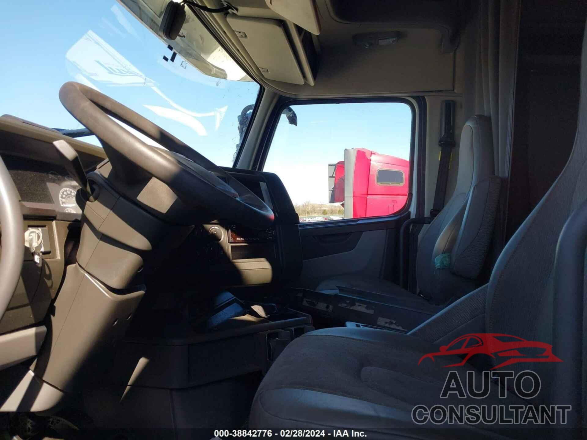 VOLVO VNL 2019 - 4V4NC9TJ7KN218128