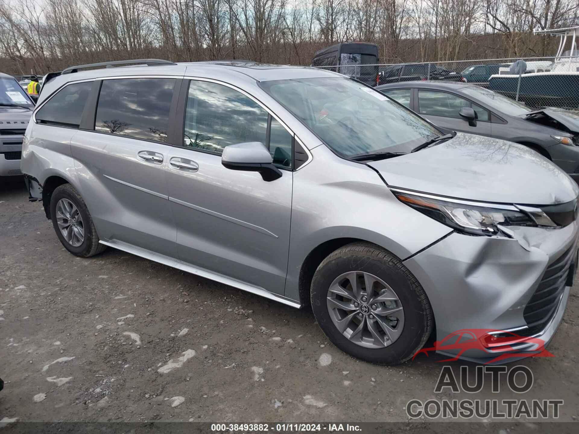 TOYOTA SIENNA 2023 - 5TDYSKFC9PS094557