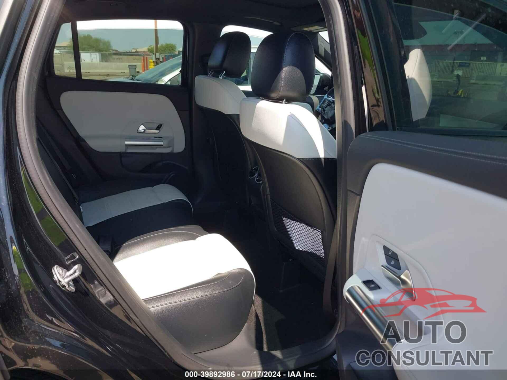 MERCEDES-BENZ AMG GLA 35 2023 - W1N4N5BB6PJ469928
