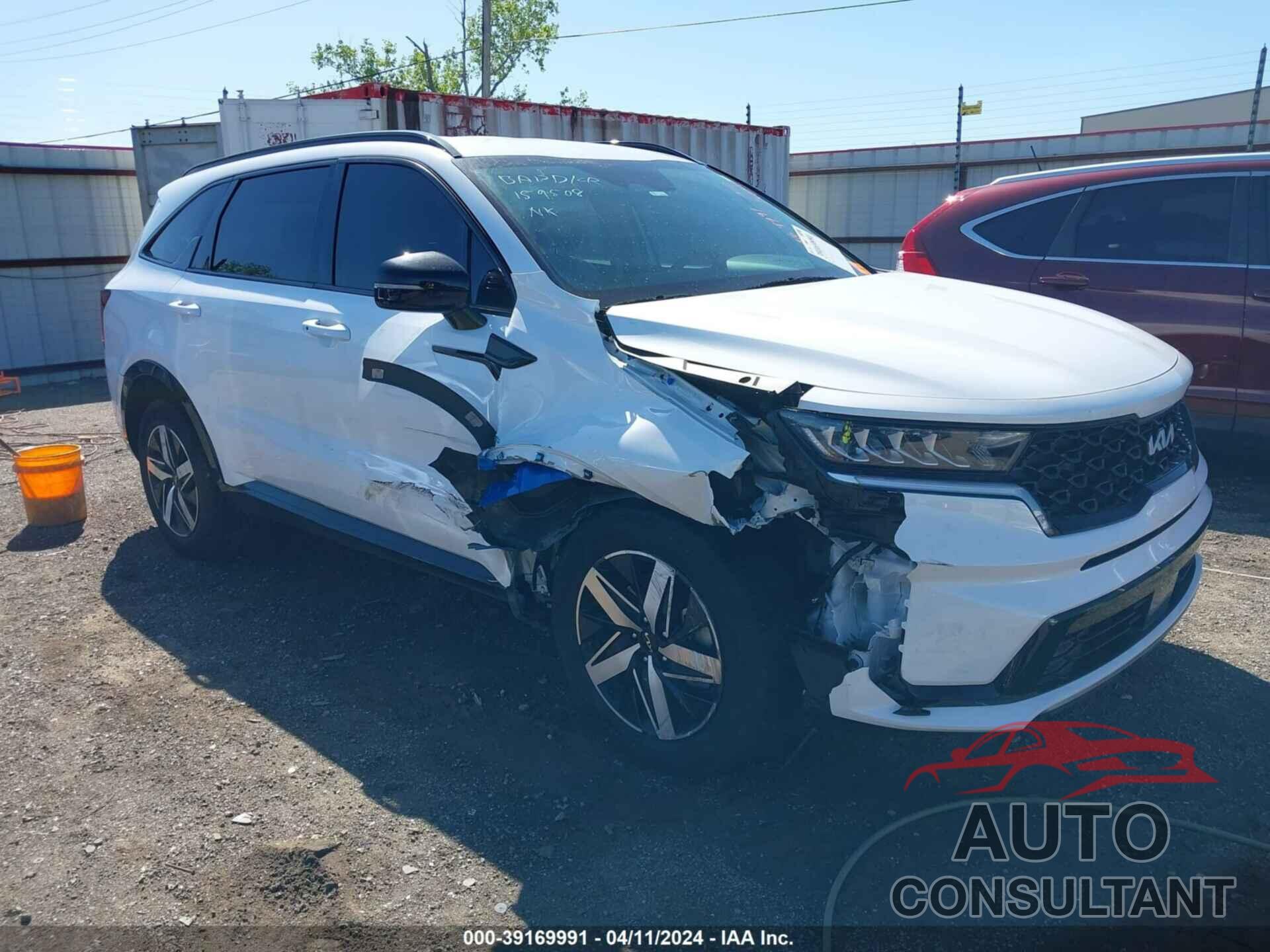 KIA SORENTO 2023 - 5XYRH4LF1PG231064
