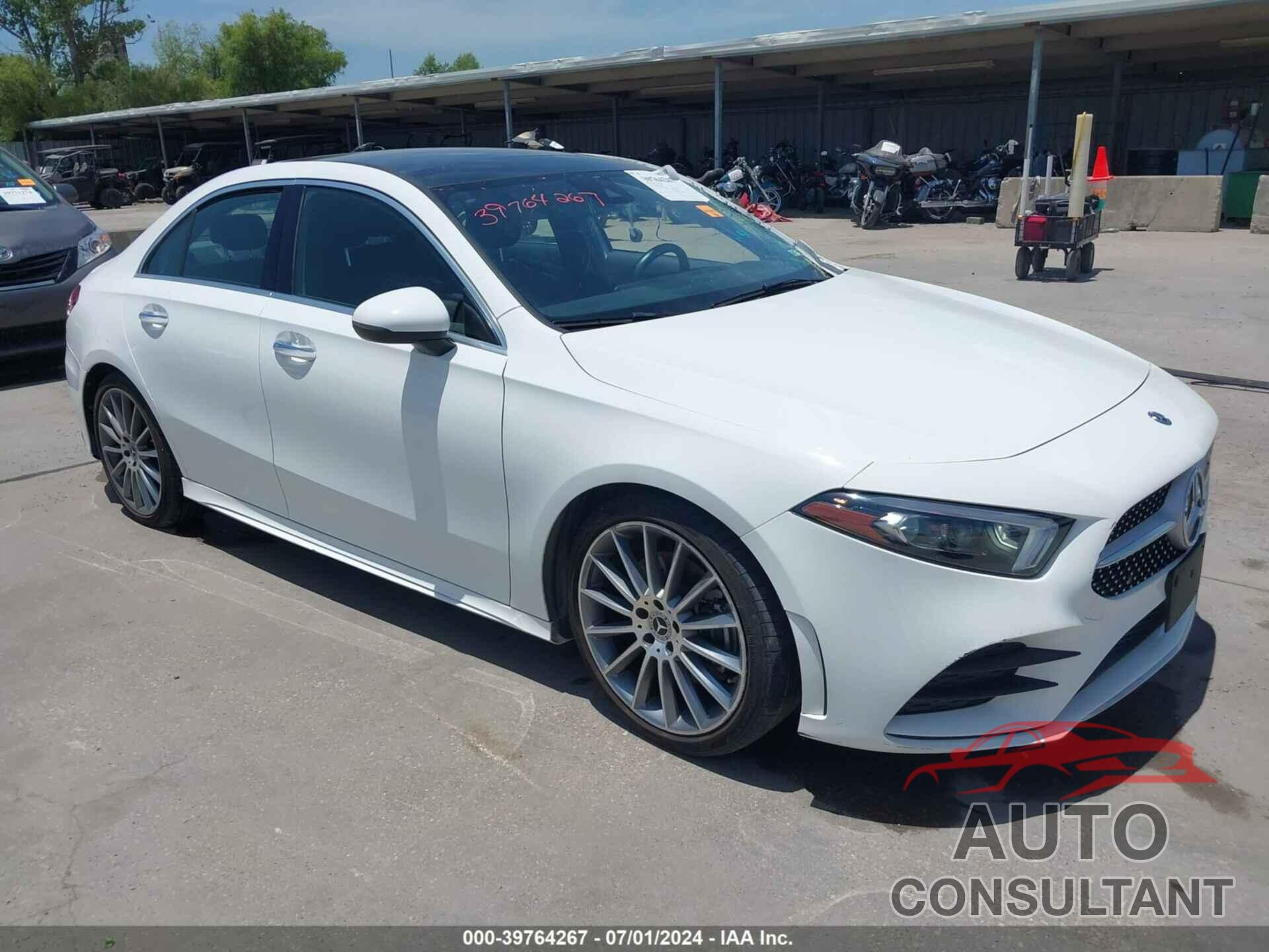 MERCEDES-BENZ A 220 2019 - WDD3G4EB2KW028835