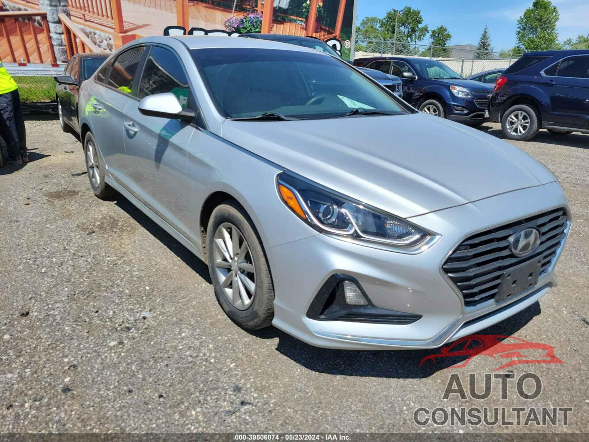 HYUNDAI SONATA 2018 - 5NPE24AA2JH670071