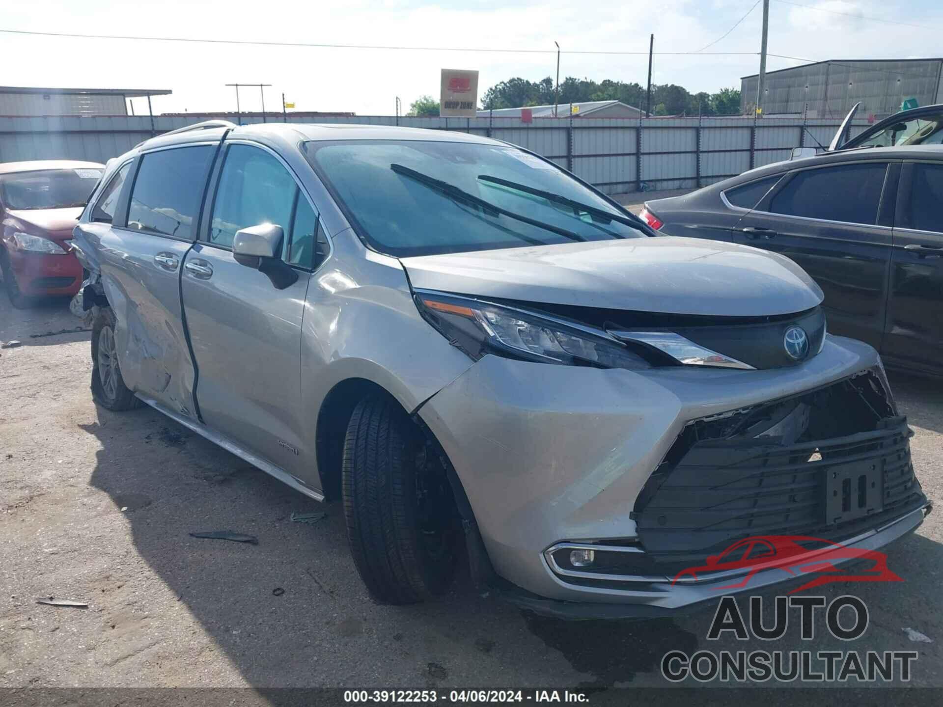 TOYOTA SIENNA 2021 - 5TDYRKEC7MS071965