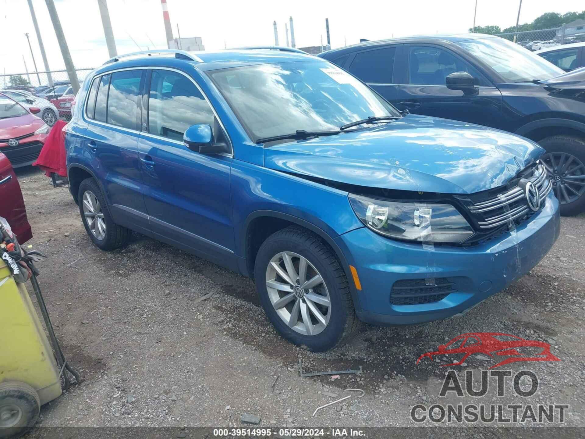 VOLKSWAGEN TIGUAN 2017 - WVGSV7AXXHW513047