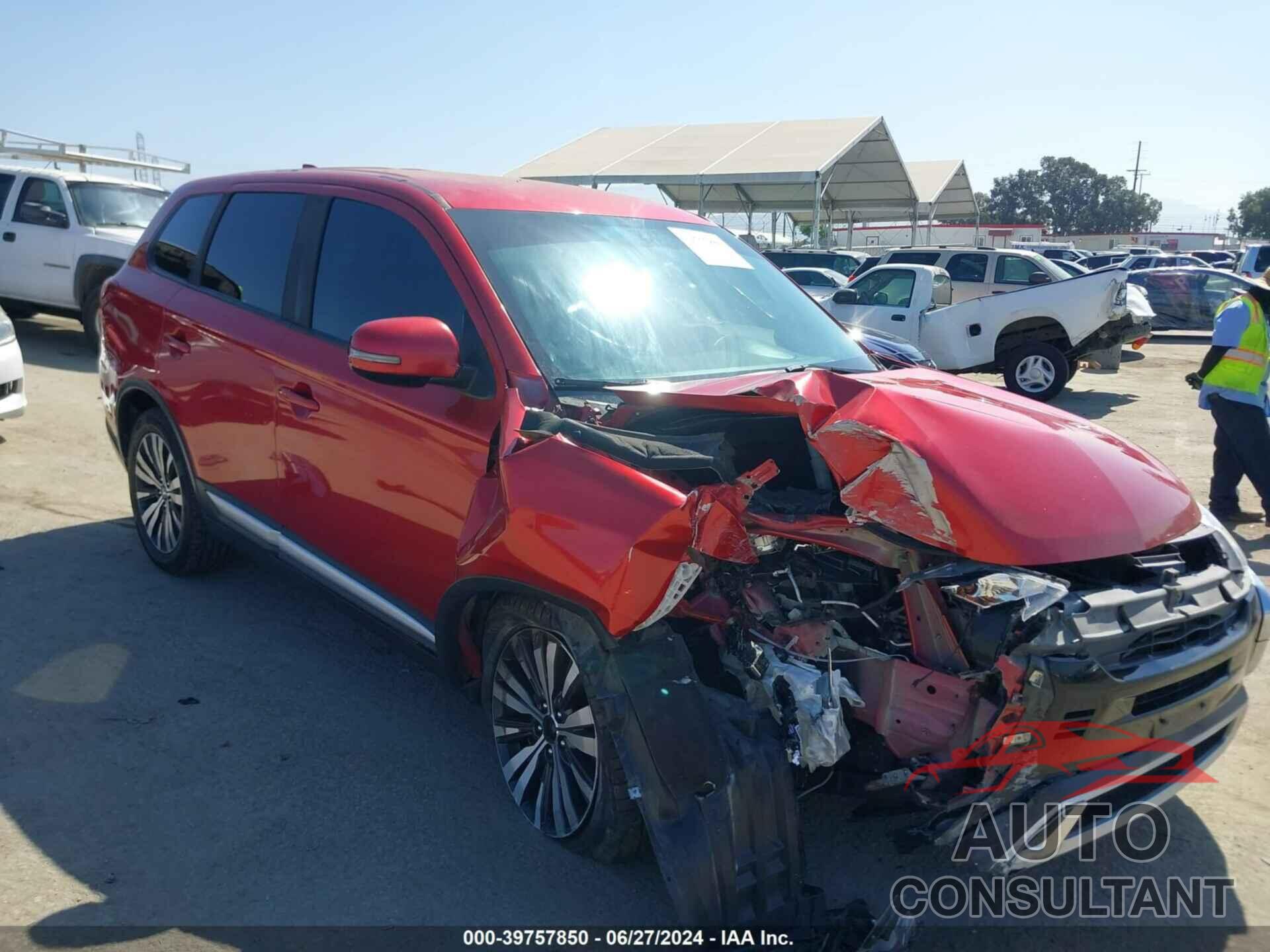MITSUBISHI OUTLANDER 2019 - JA4AD3A38KZ028401