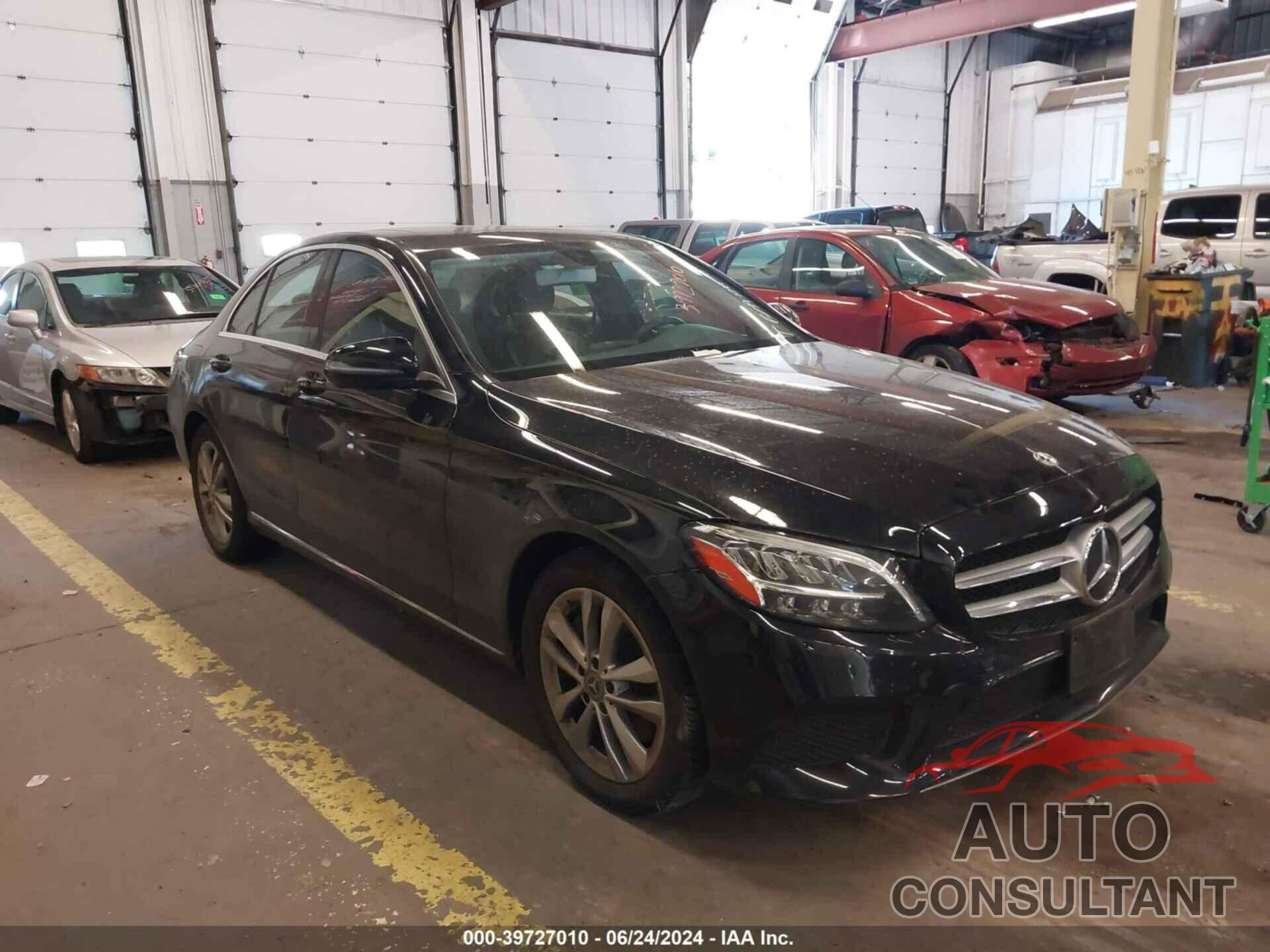 MERCEDES-BENZ C 300 2019 - 55SWF8DBXKU315572