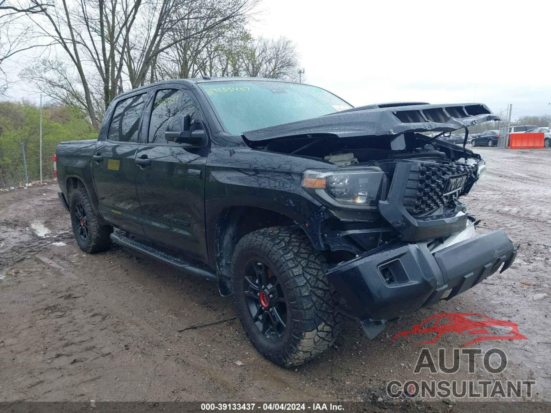 TOYOTA TUNDRA 2019 - 5TFDY5F1XKX803528