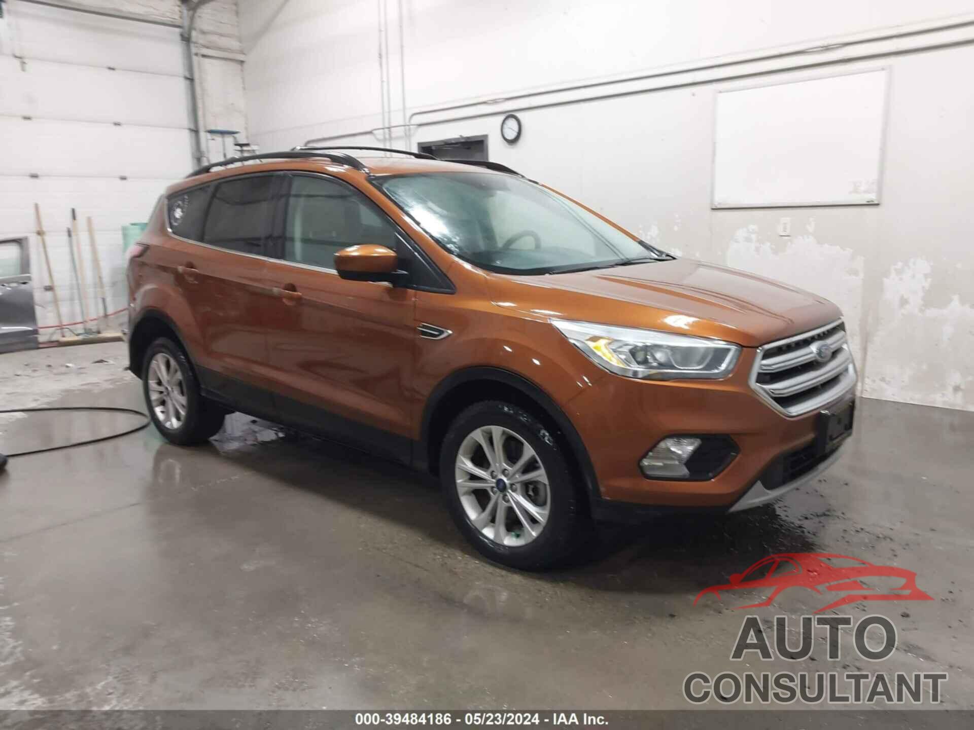 FORD ESCAPE 2017 - 1FMCU9G90HUC88547