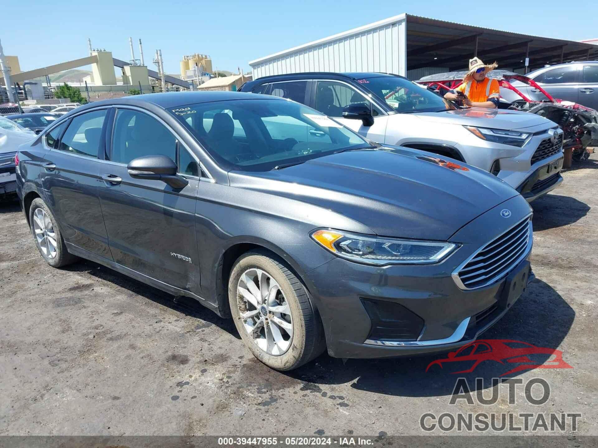 FORD FUSION HYBRID 2019 - 3FA6P0MU9KR239915