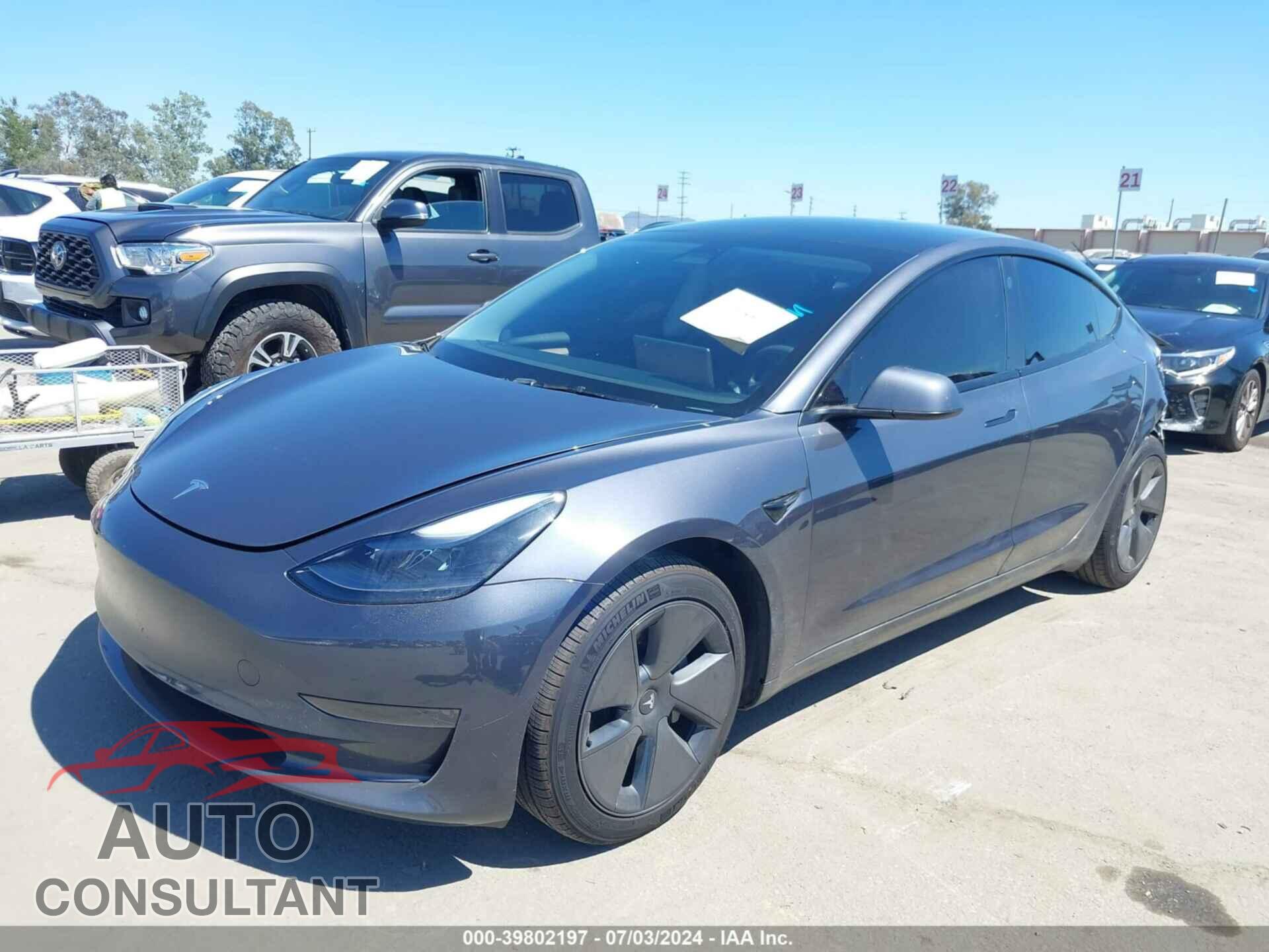 TESLA MODEL 3 2023 - 5YJ3E1EA5PF663551