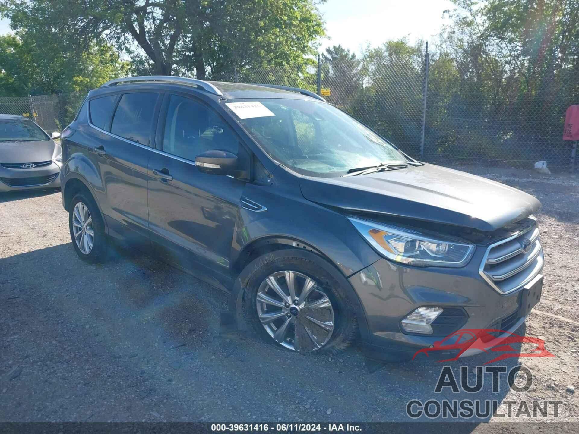 FORD ESCAPE 2017 - 1FMCU0J95HUA47393