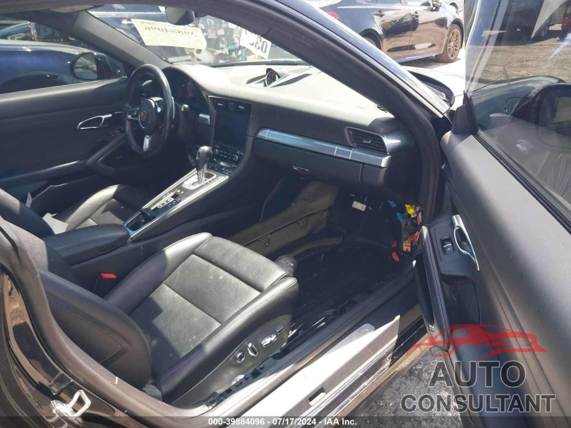 PORSCHE 911 2018 - WP0AB2A94JS122907
