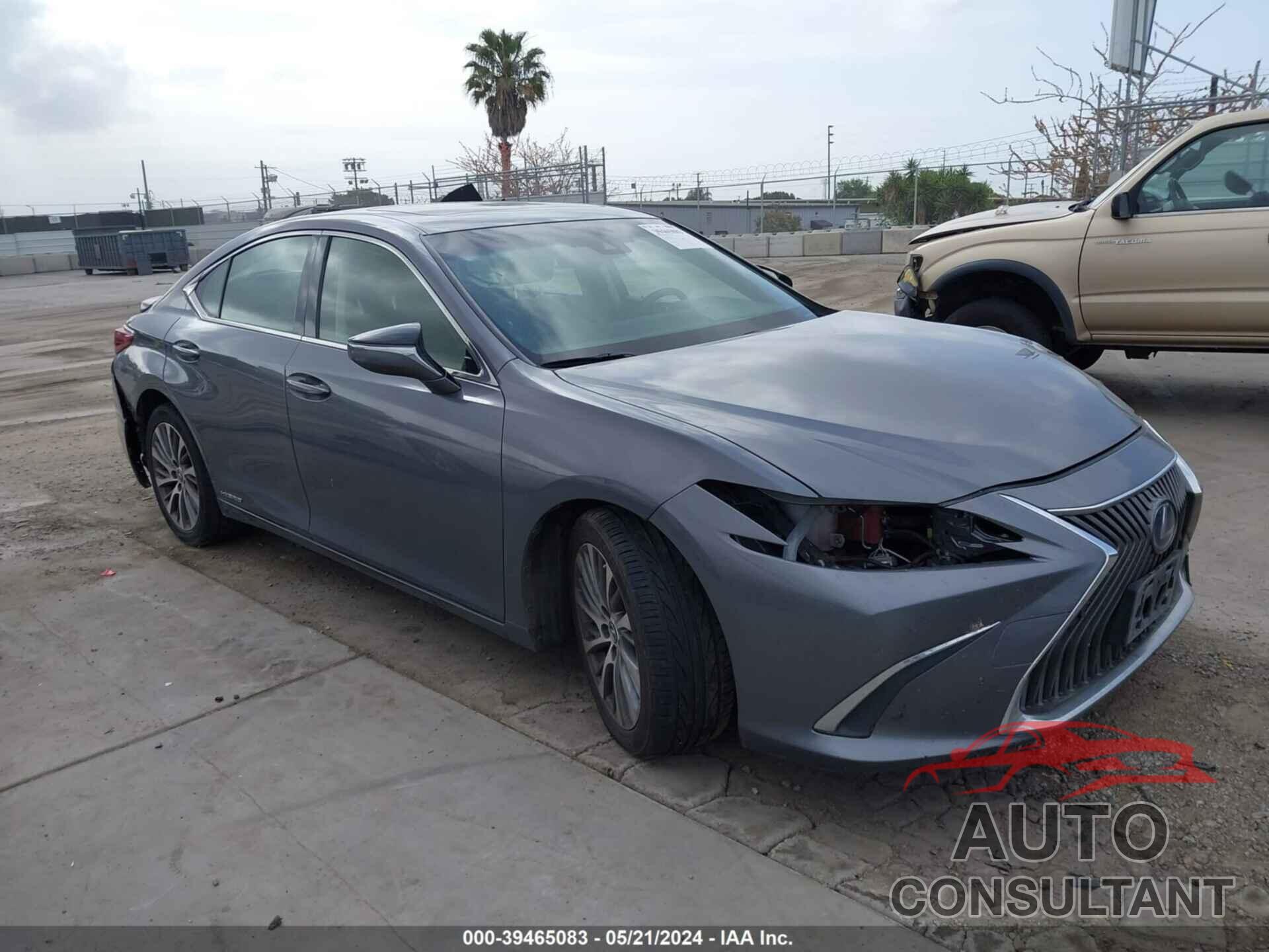 LEXUS ES 300H 2019 - JTHB21B16K2023397