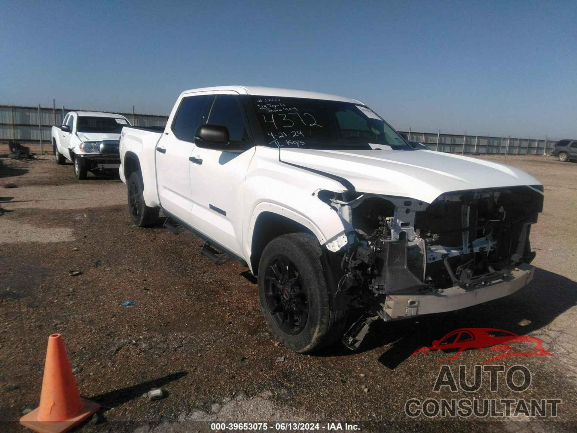 TOYOTA TUNDRA 2023 - 5TFLA5EC1PX014372