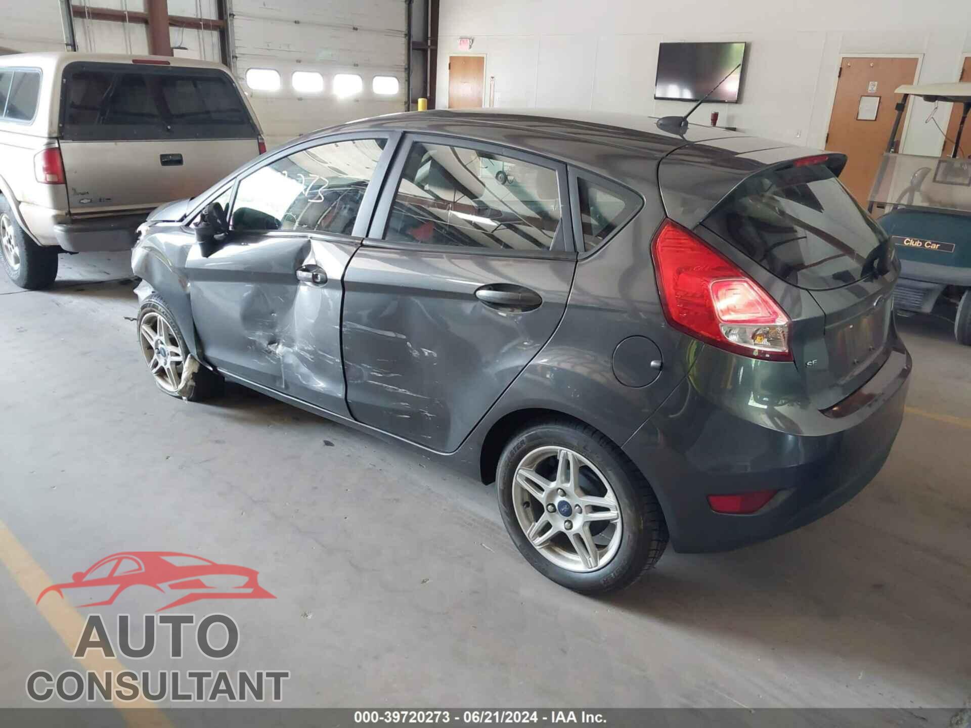 FORD FIESTA 2018 - 3FADP4EJ2JM121977