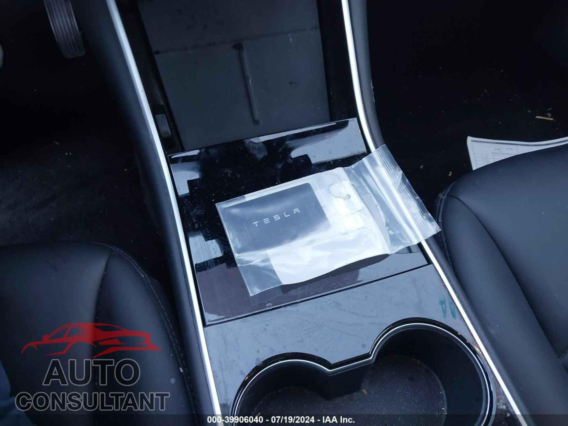 TESLA MODEL 3 2020 - 5YJ3E1EA5LF803351