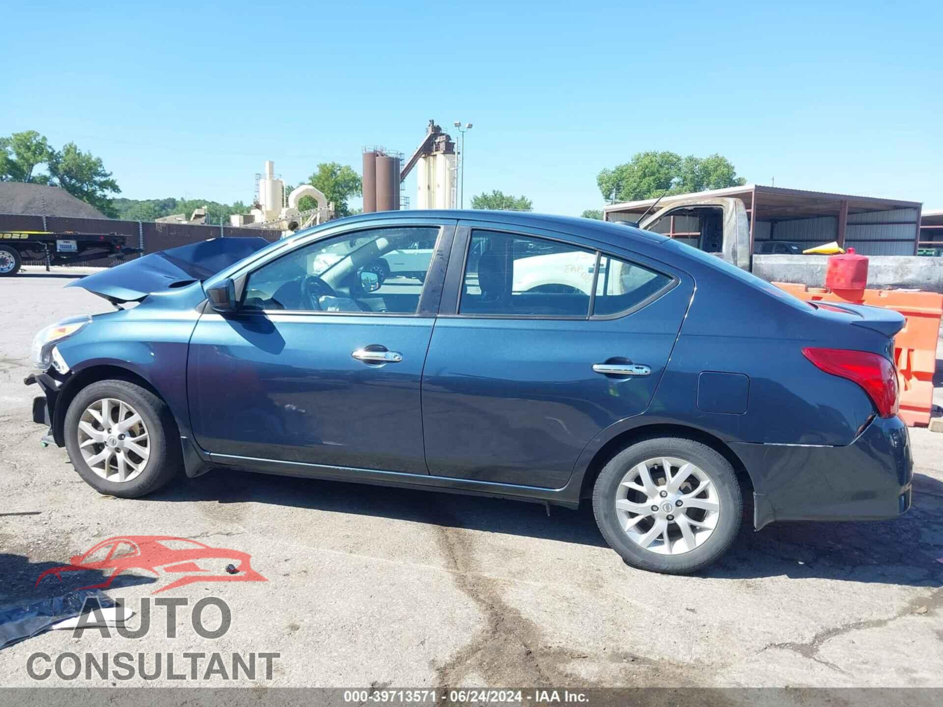 NISSAN VERSA 2017 - 3N1CN7AP3HL891003