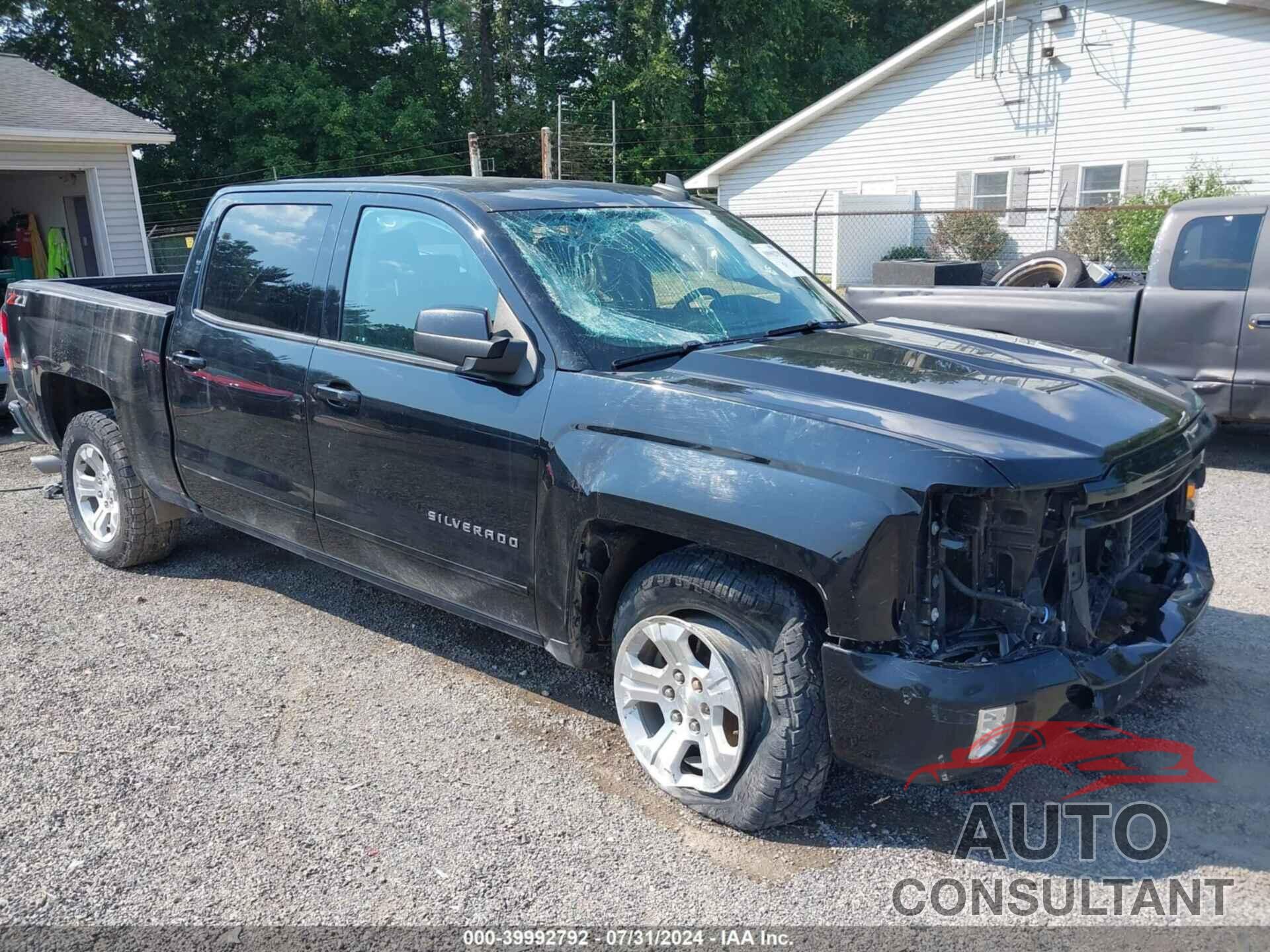 CHEVROLET SILVERADO 1500 2018 - 3GCUKREC6JG639323