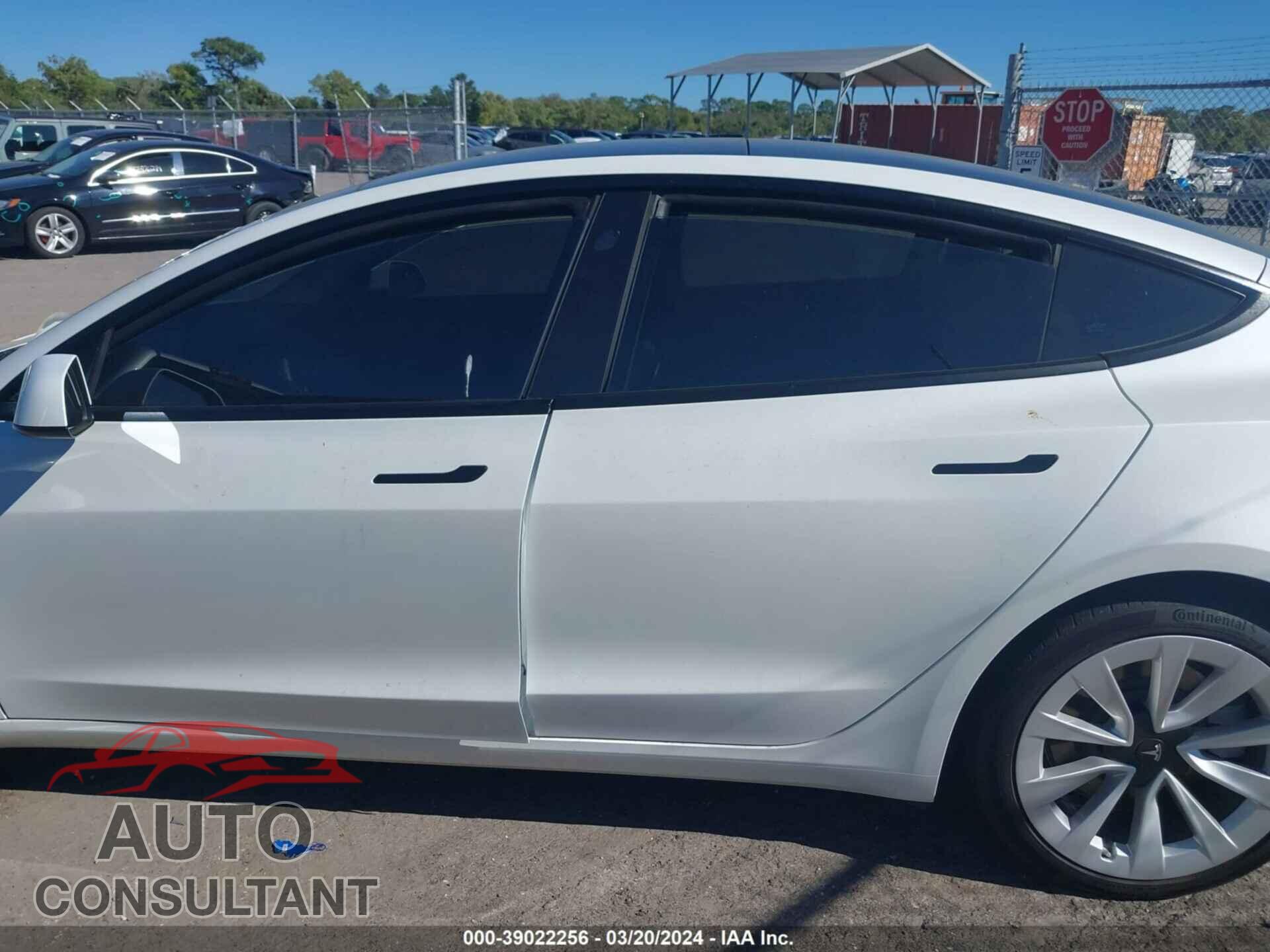 TESLA MODEL 3 2022 - 5YJ3E1EB9NF195734