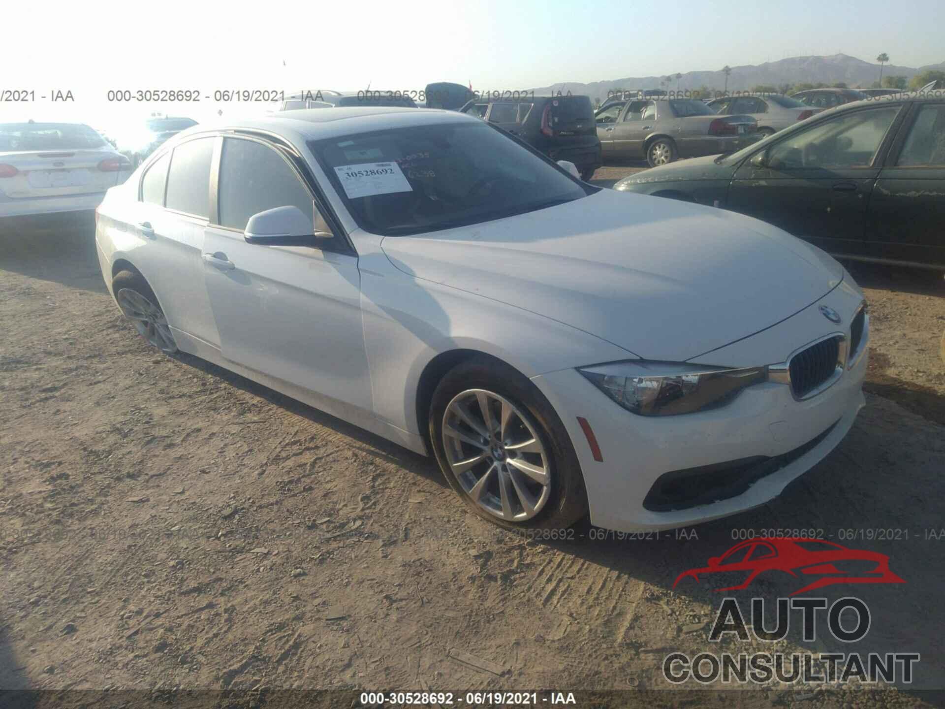 BMW 3 SERIES 2017 - WBA8E1G3XHNU16238