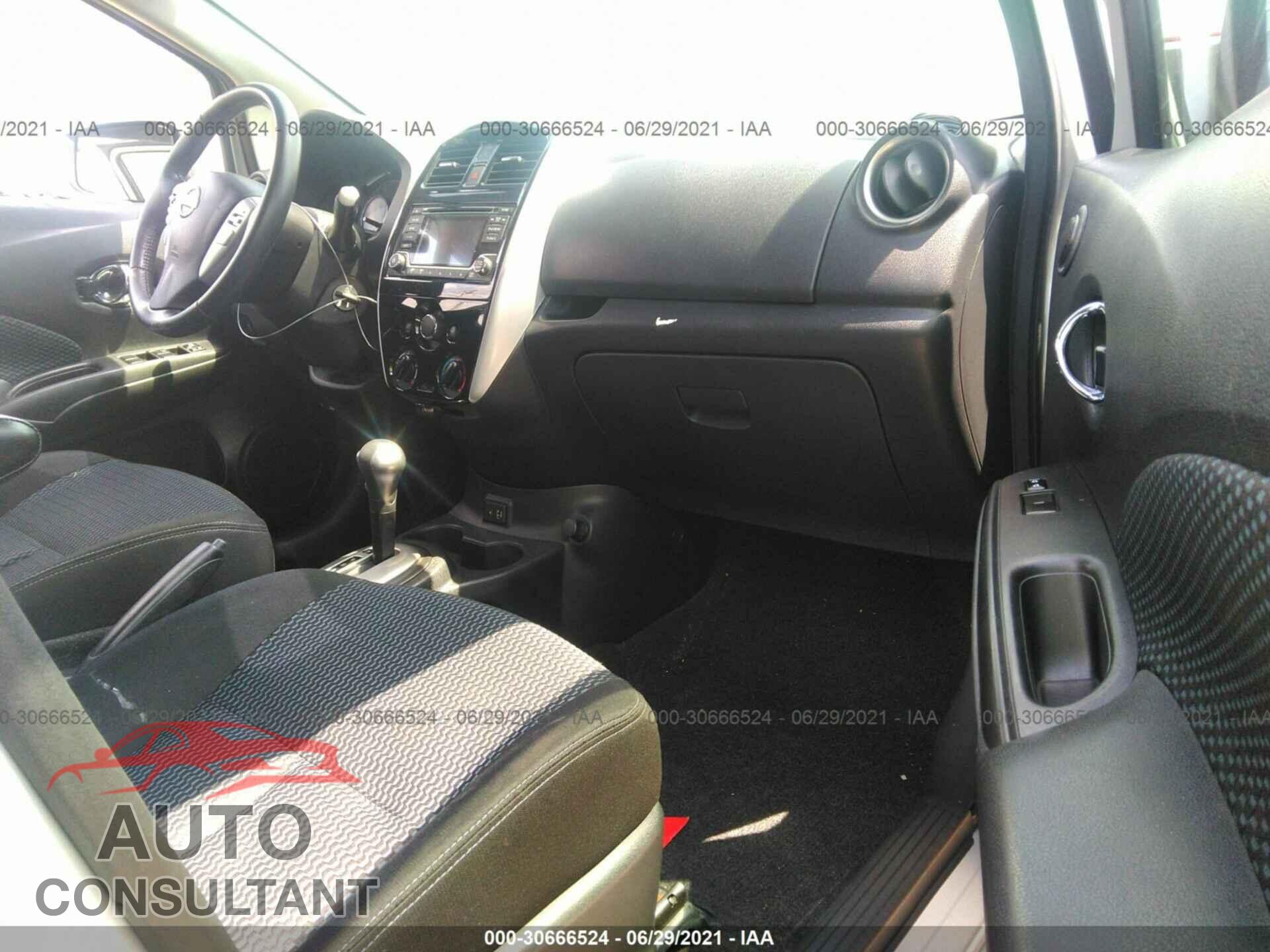 NISSAN VERSA NOTE 2017 - 3N1CE2CP2HL369060