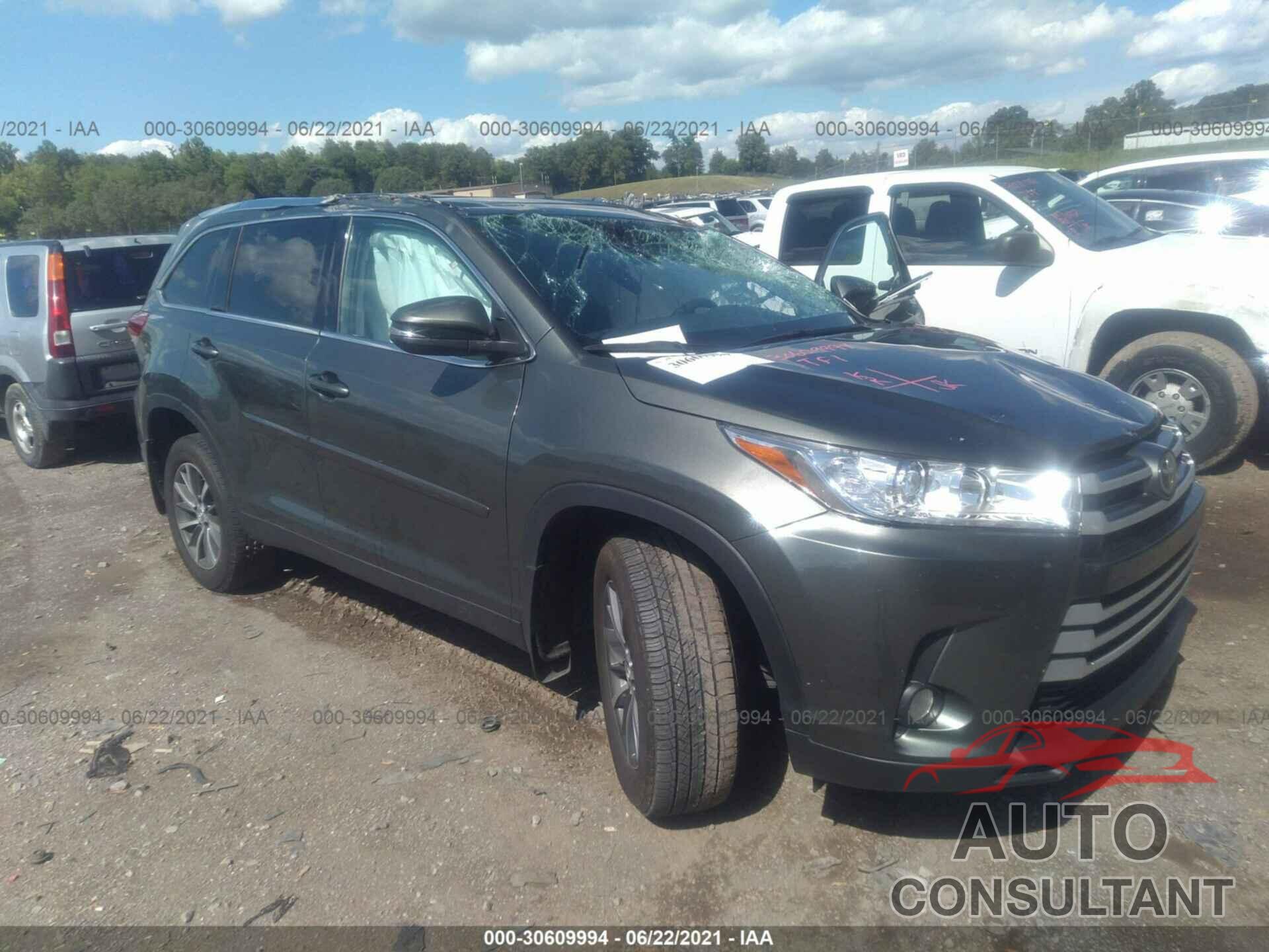 TOYOTA HIGHLANDER 2019 - 5TDJZRFHXKS732681