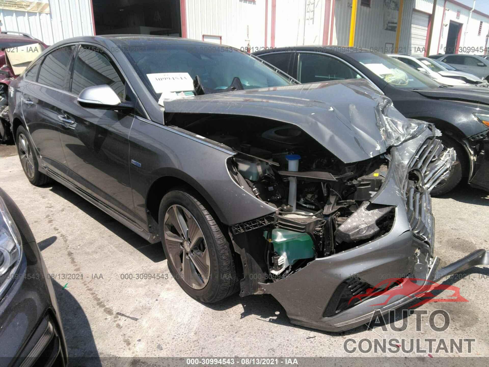 HYUNDAI SONATA HYBRID 2018 - KMHE34L36JA081037