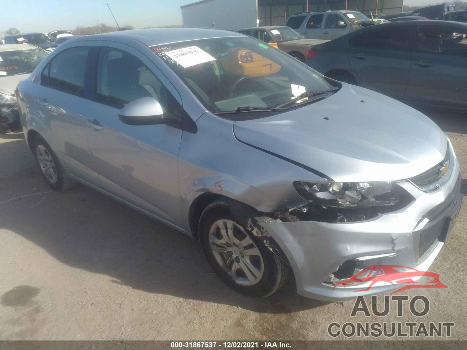 CHEVROLET SONIC 2017 - 1G1JB5SH0H4131800