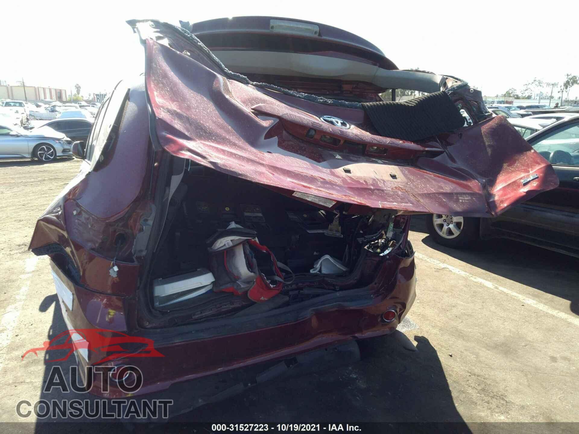 TOYOTA SIENNA 2016 - 5TDXK3DC5GS720738