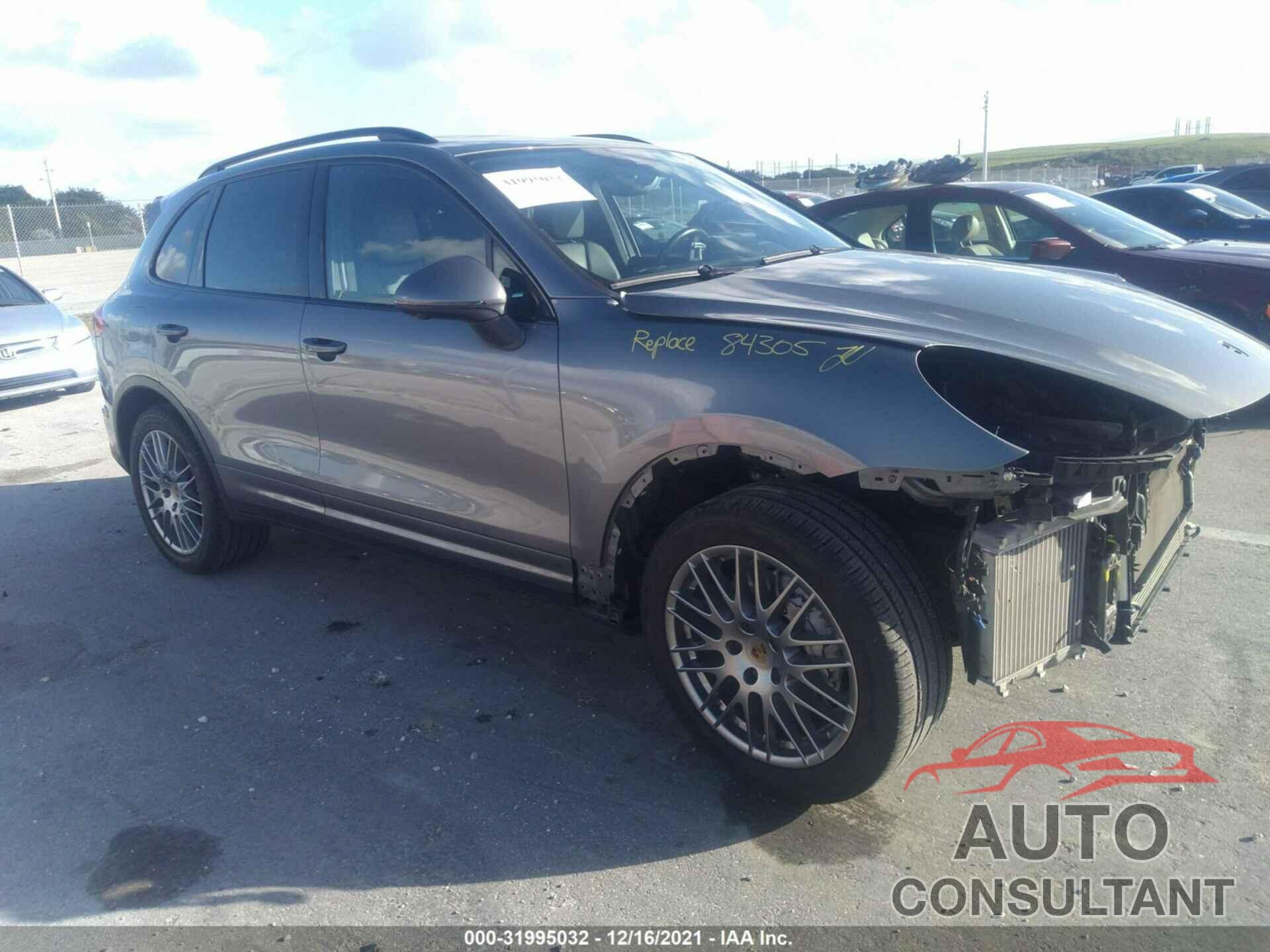 PORSCHE CAYENNE 2017 - WP1AB2A29HLA52794