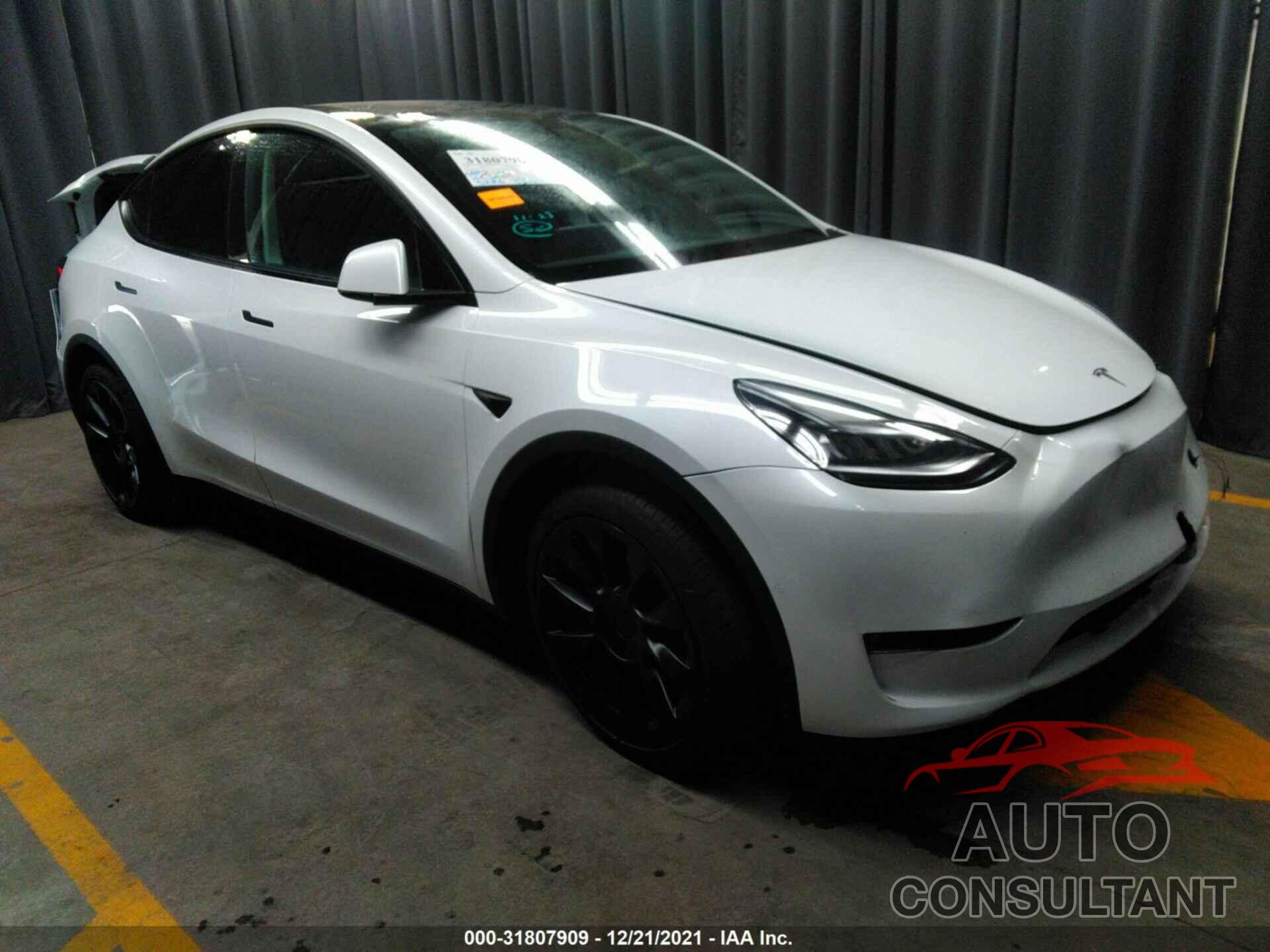 TESLA MODEL Y 2021 - 5YJYGAEE3MF214724