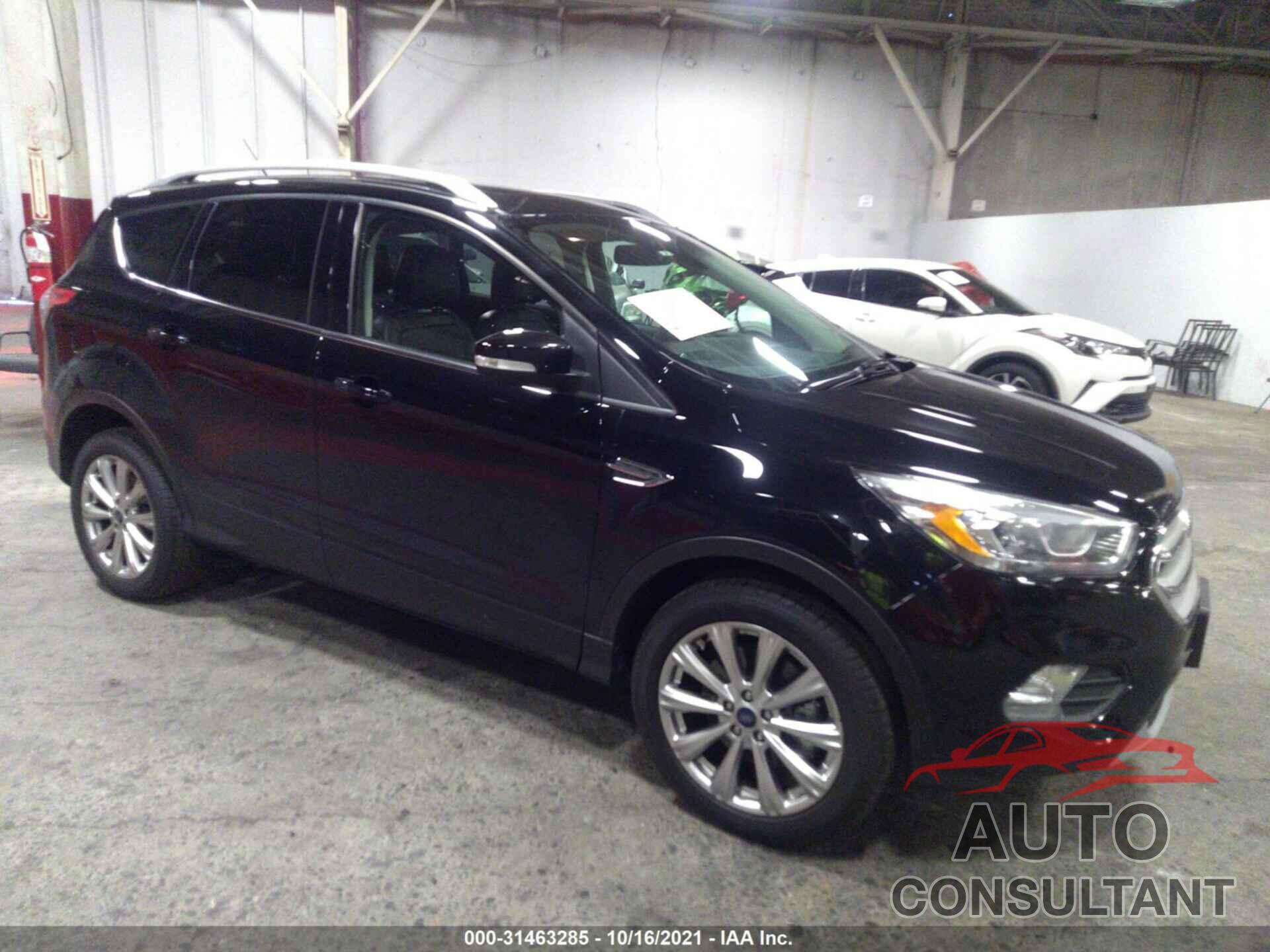 FORD ESCAPE 2017 - 1FMCU9J91HUD43015