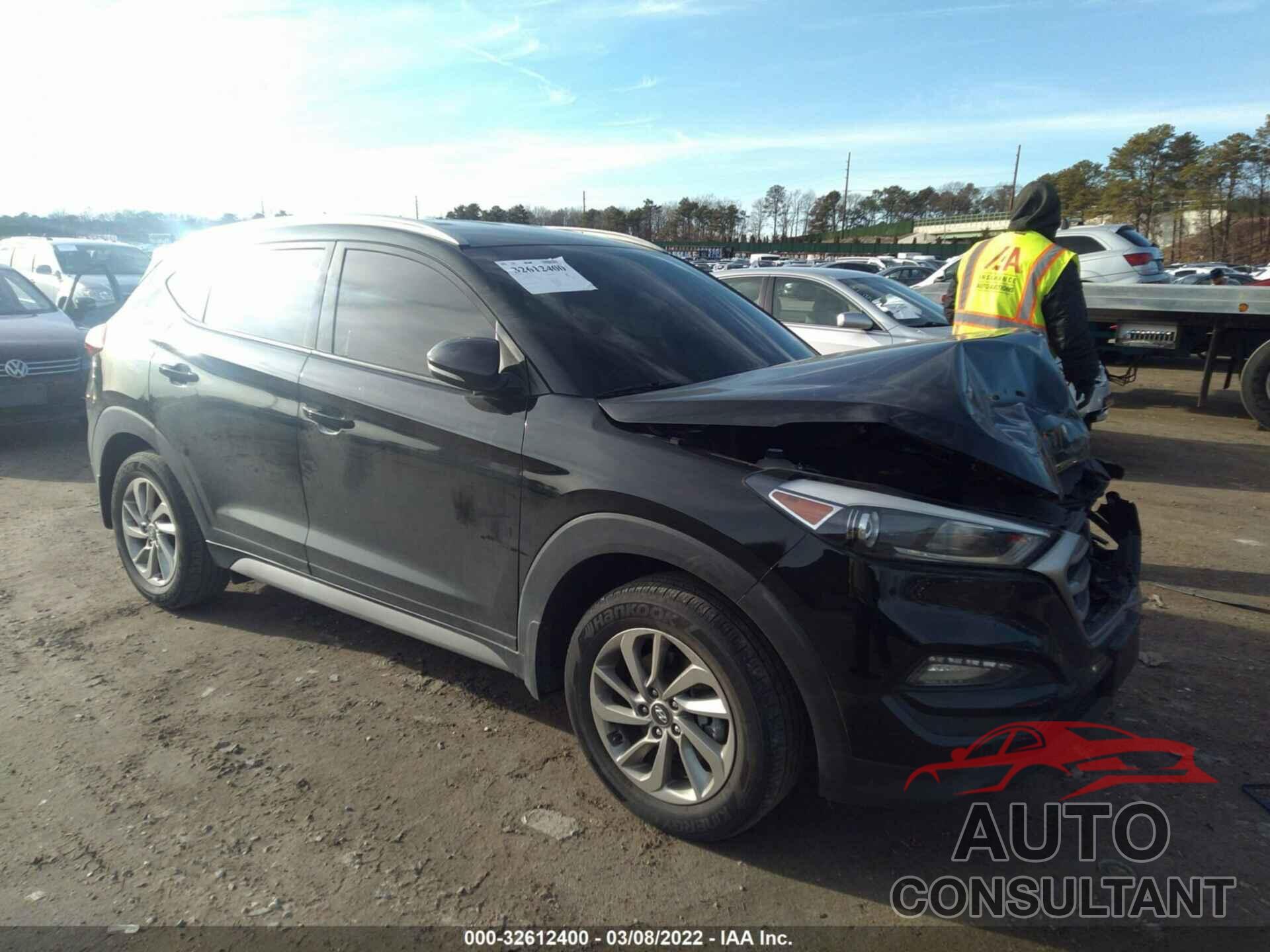 HYUNDAI TUCSON 2018 - KM8J3CA42JU828362
