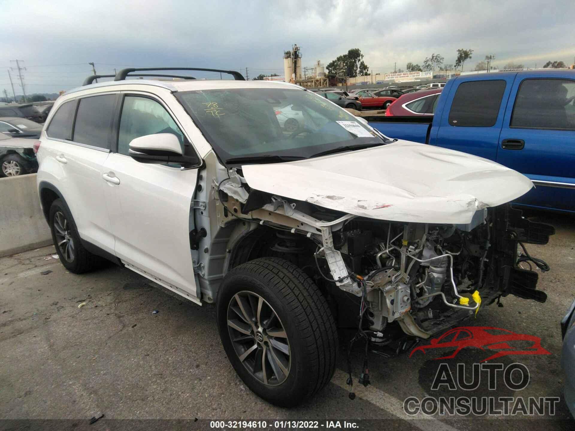 TOYOTA HIGHLANDER 2019 - 5TDKZRFH9KS572068