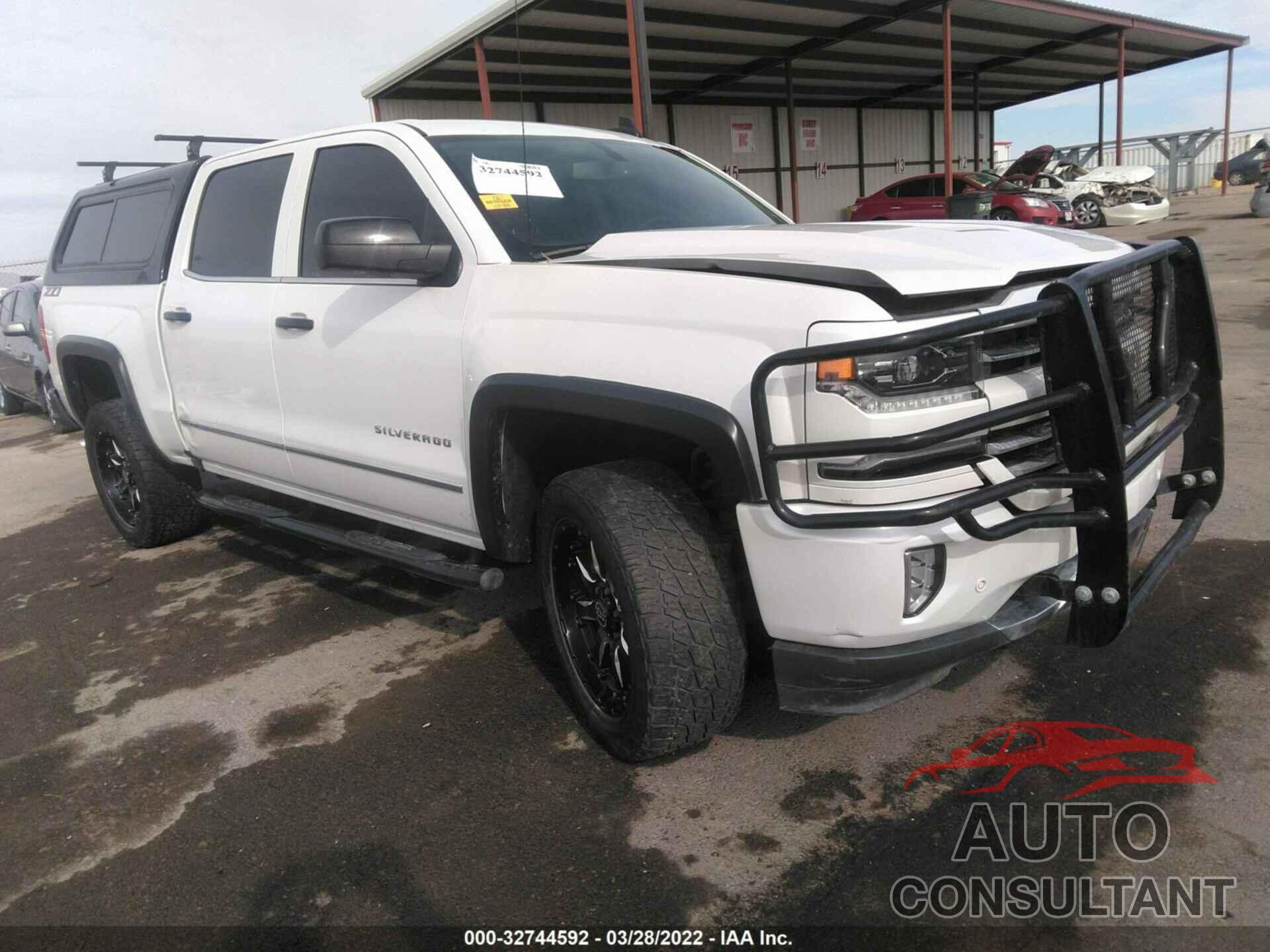 CHEVROLET SILVERADO 1500 2018 - 3GCUKSEC0JG161892