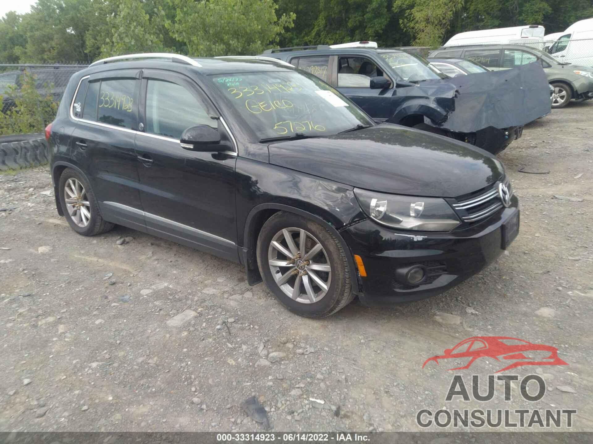 VOLKSWAGEN TIGUAN 2017 - WVGSV7AX9HK011122