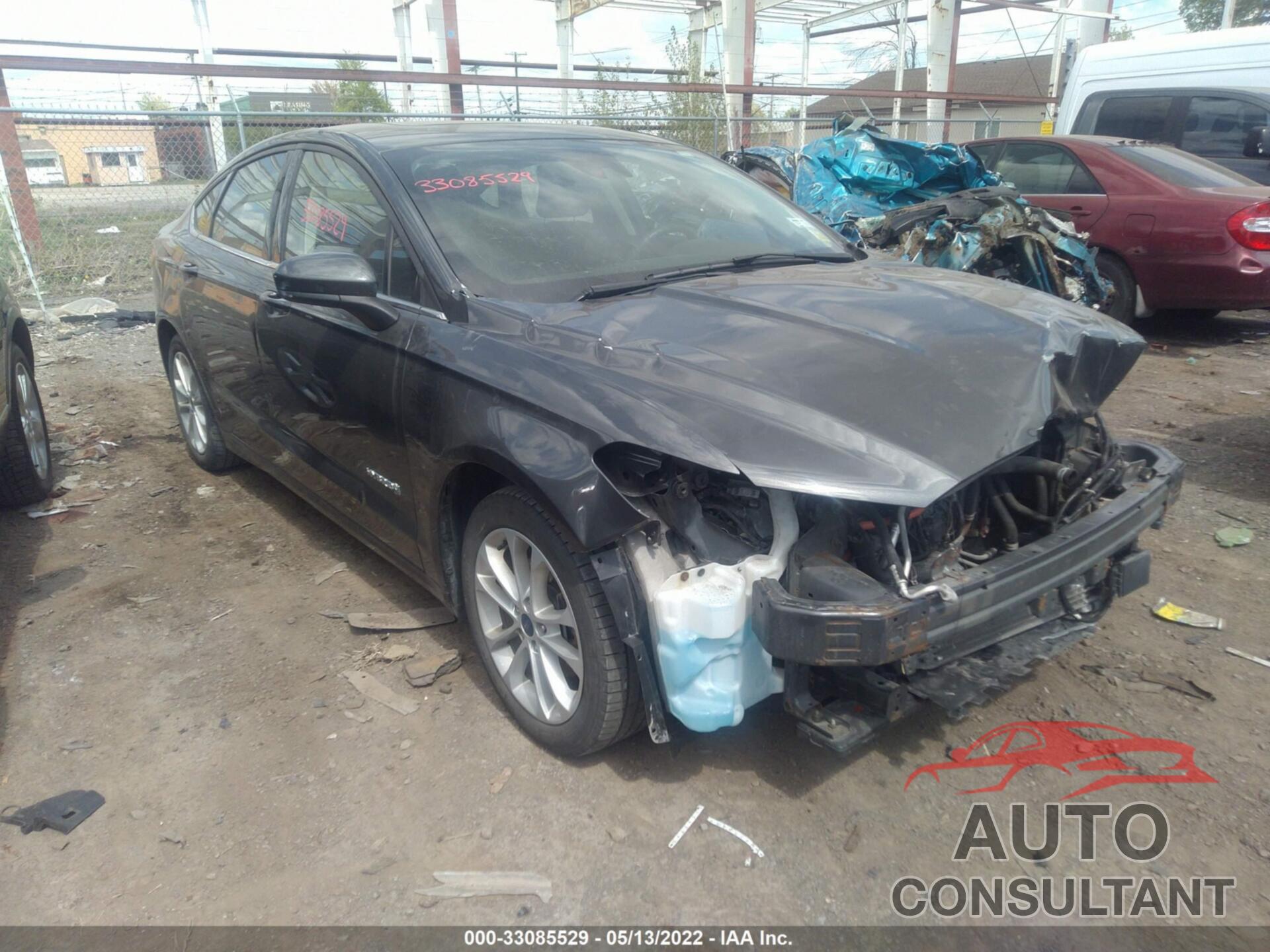 FORD FUSION HYBRID 2019 - 3FA6P0LU3KR165327