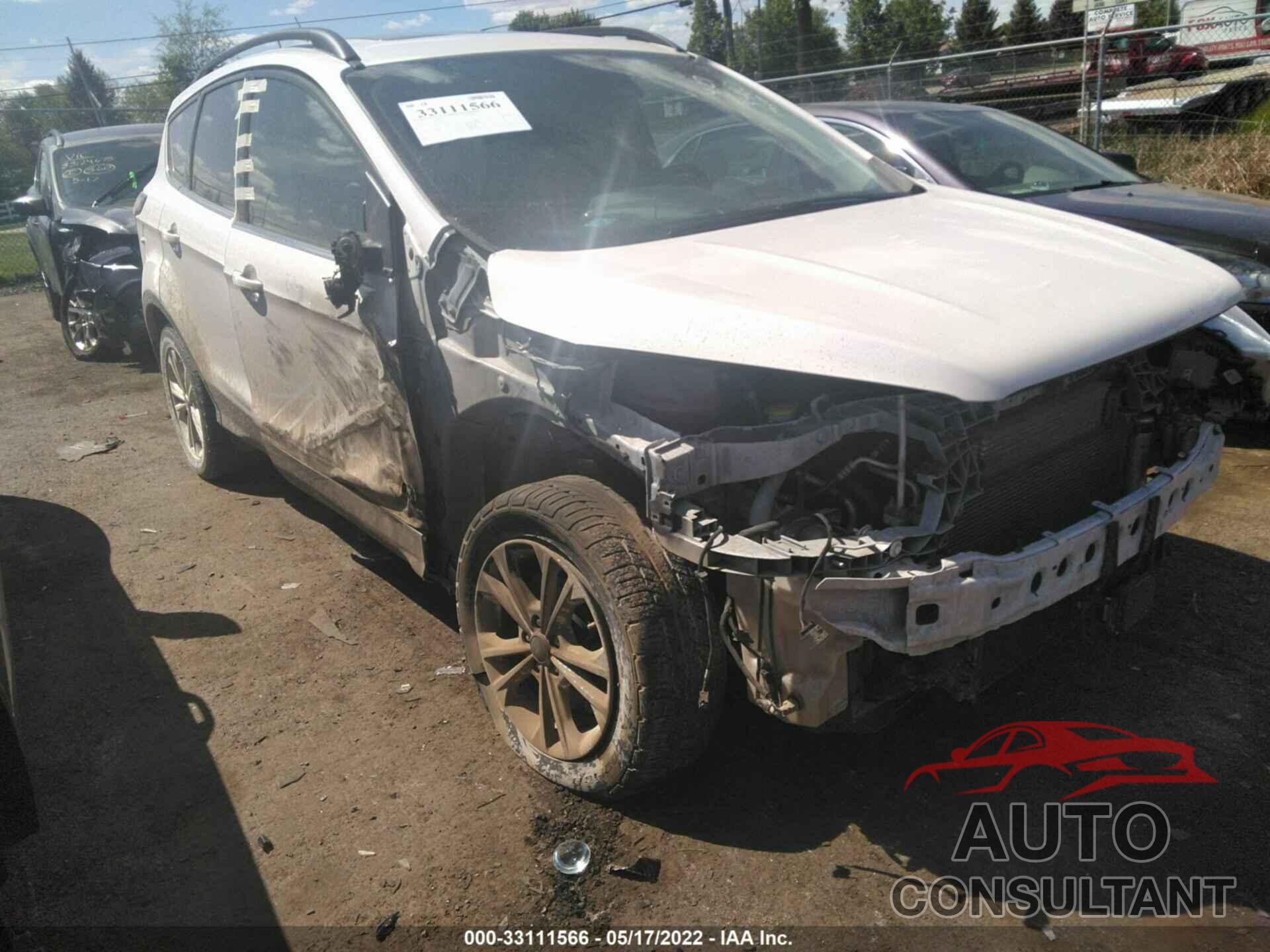 FORD ESCAPE 2018 - 1FMCU9HD8JUD03482